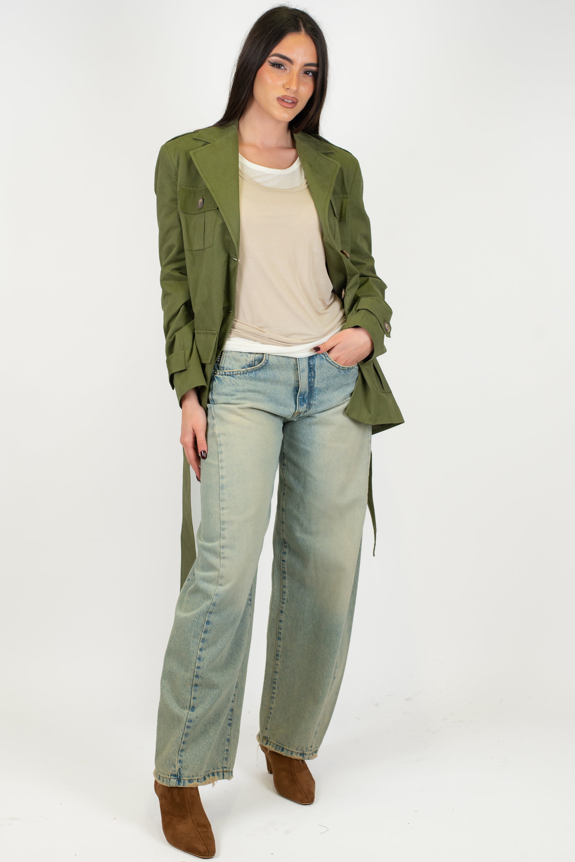 Haveone - Jeans balloon lavaggio chiaro modello Lucy sfrangiato sul fondo