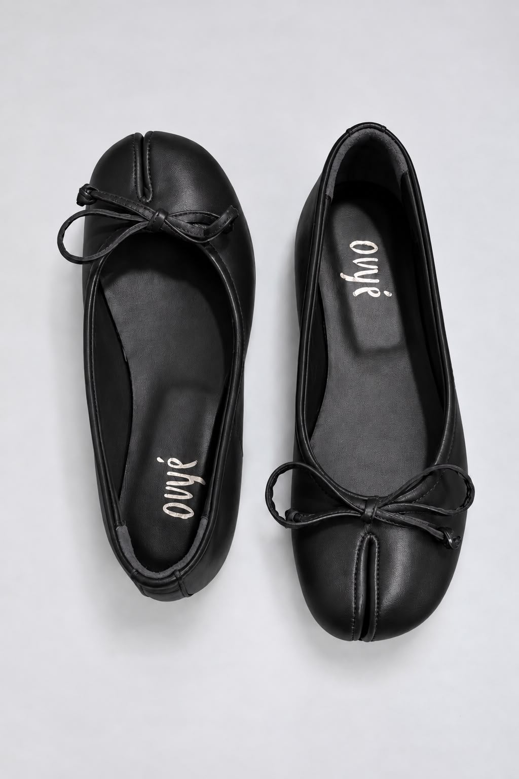 Ovyé - Ballerina in pelle infradito con fiocco