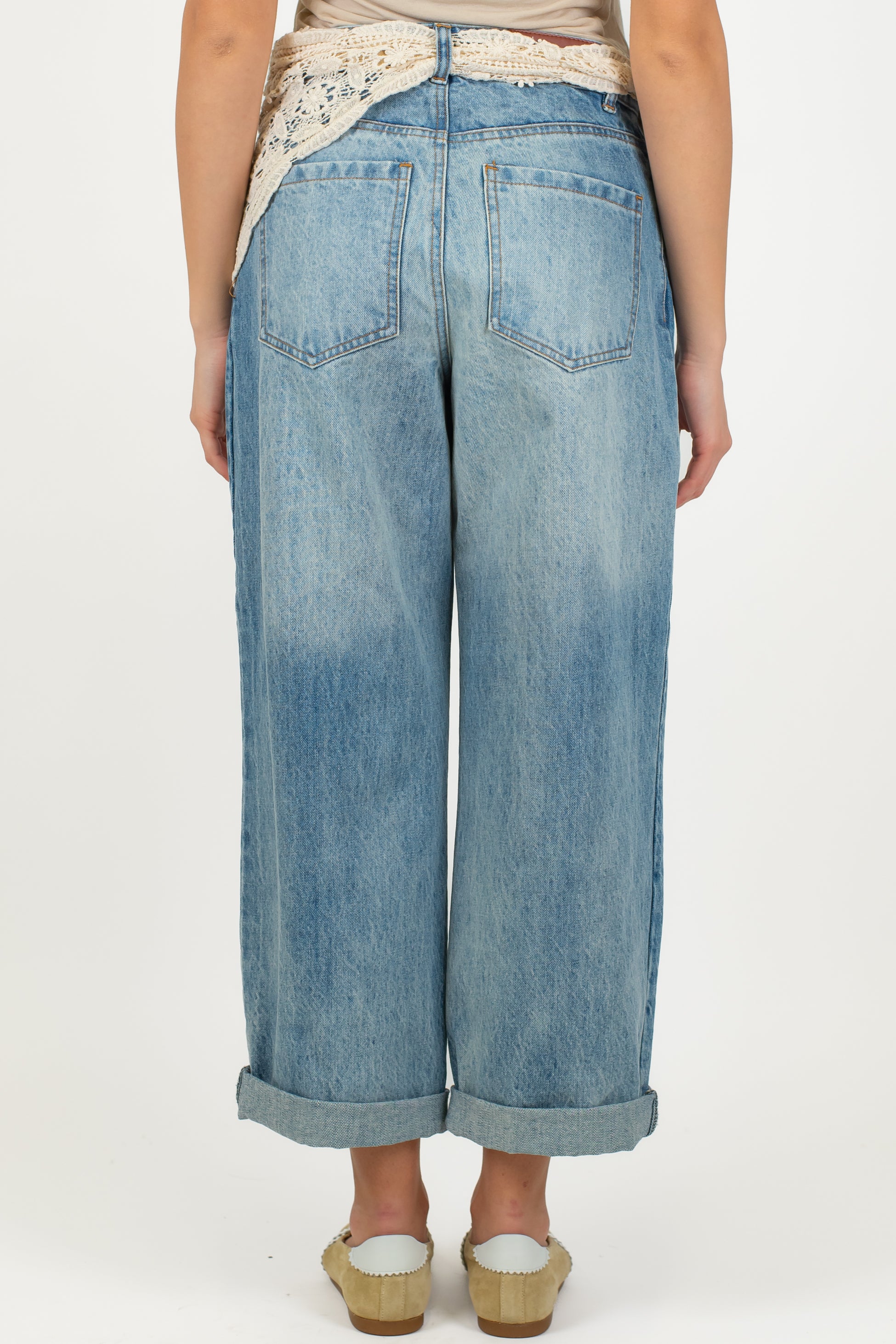 Tensionei in - Jeans regular lavaggio chiaro con bandana in crochet