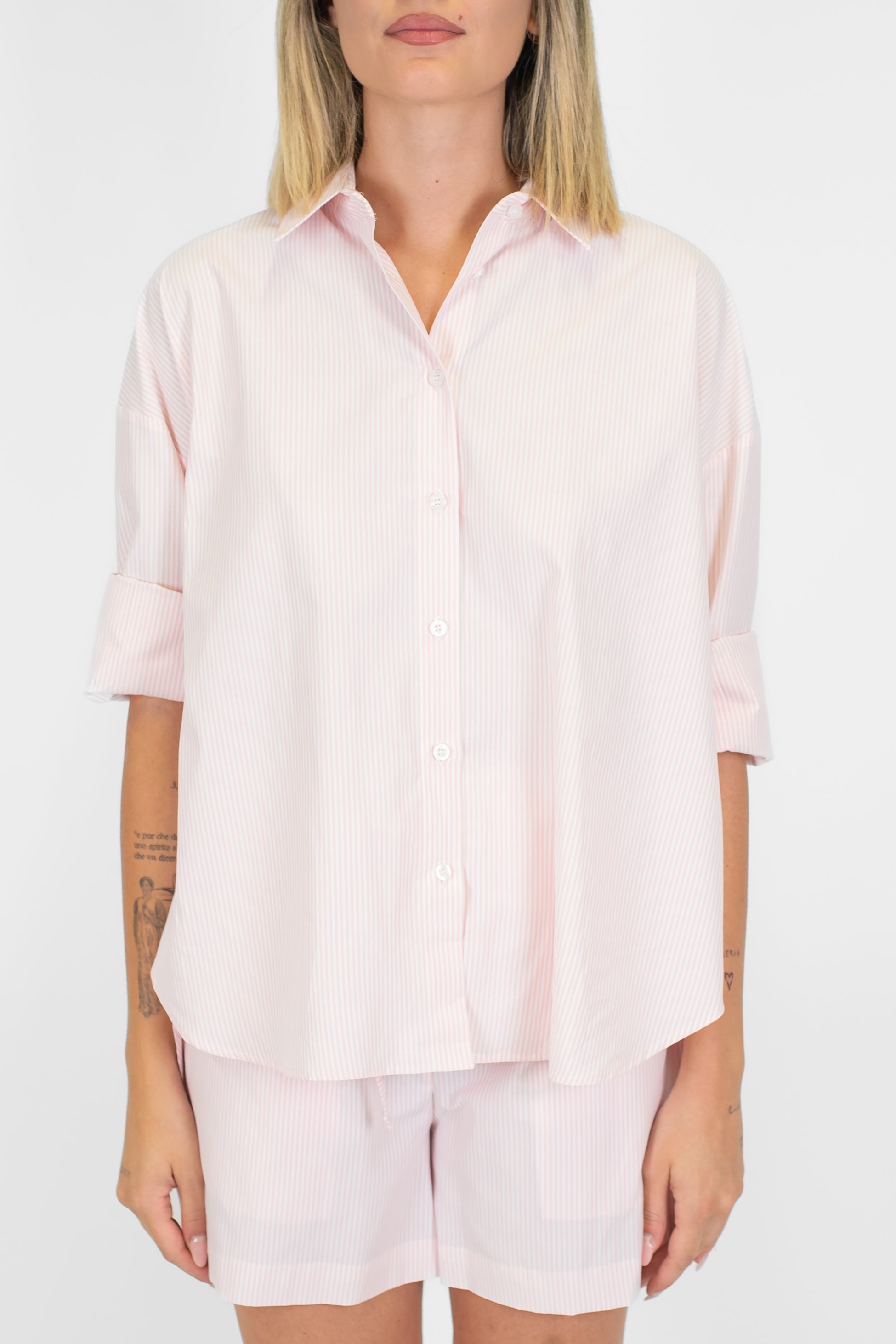 Tensione in - Coordinato camicia e shorts fantasia righe strette con coulisse