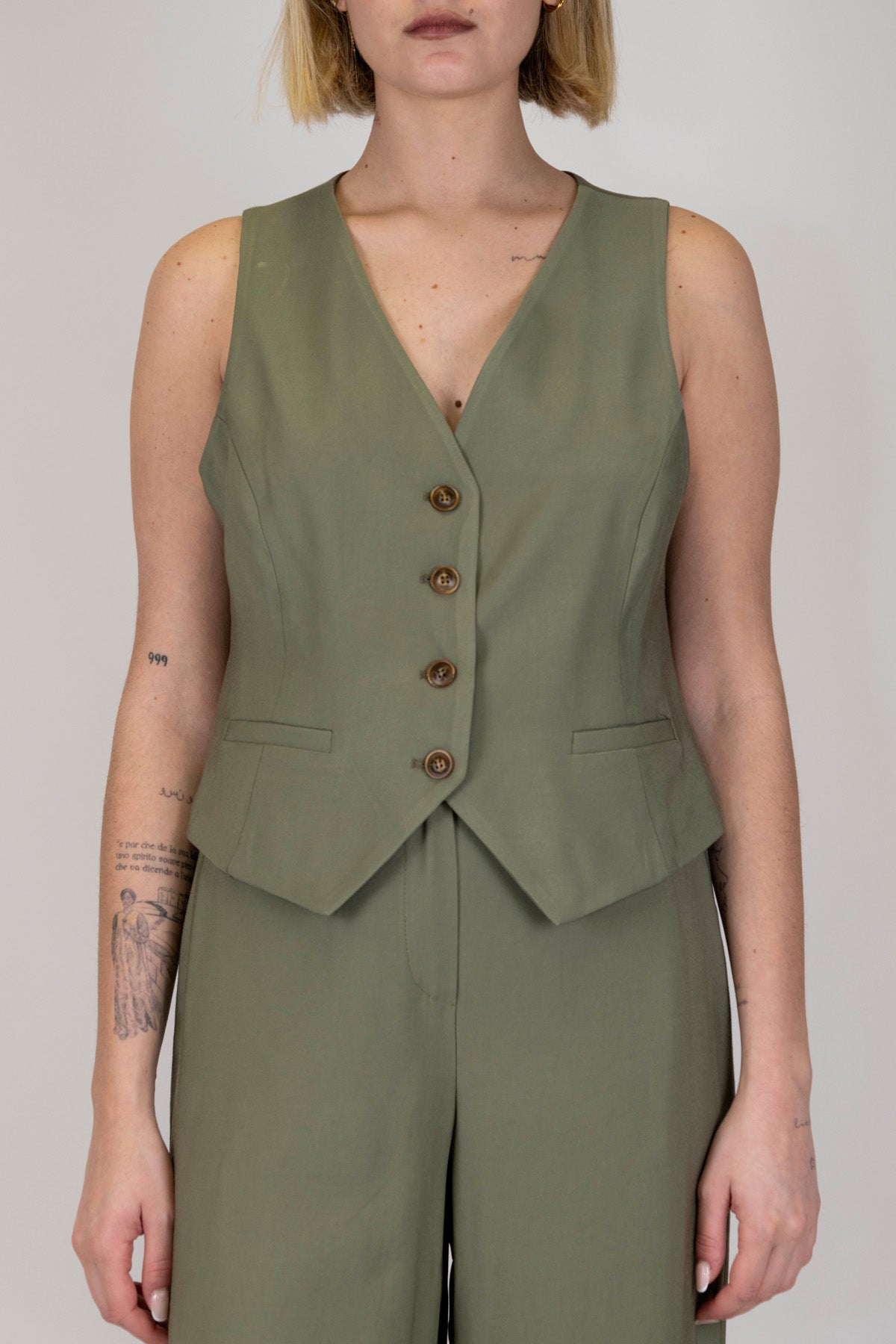 Tensione in - Coordinato gilet e pantalone palazzo