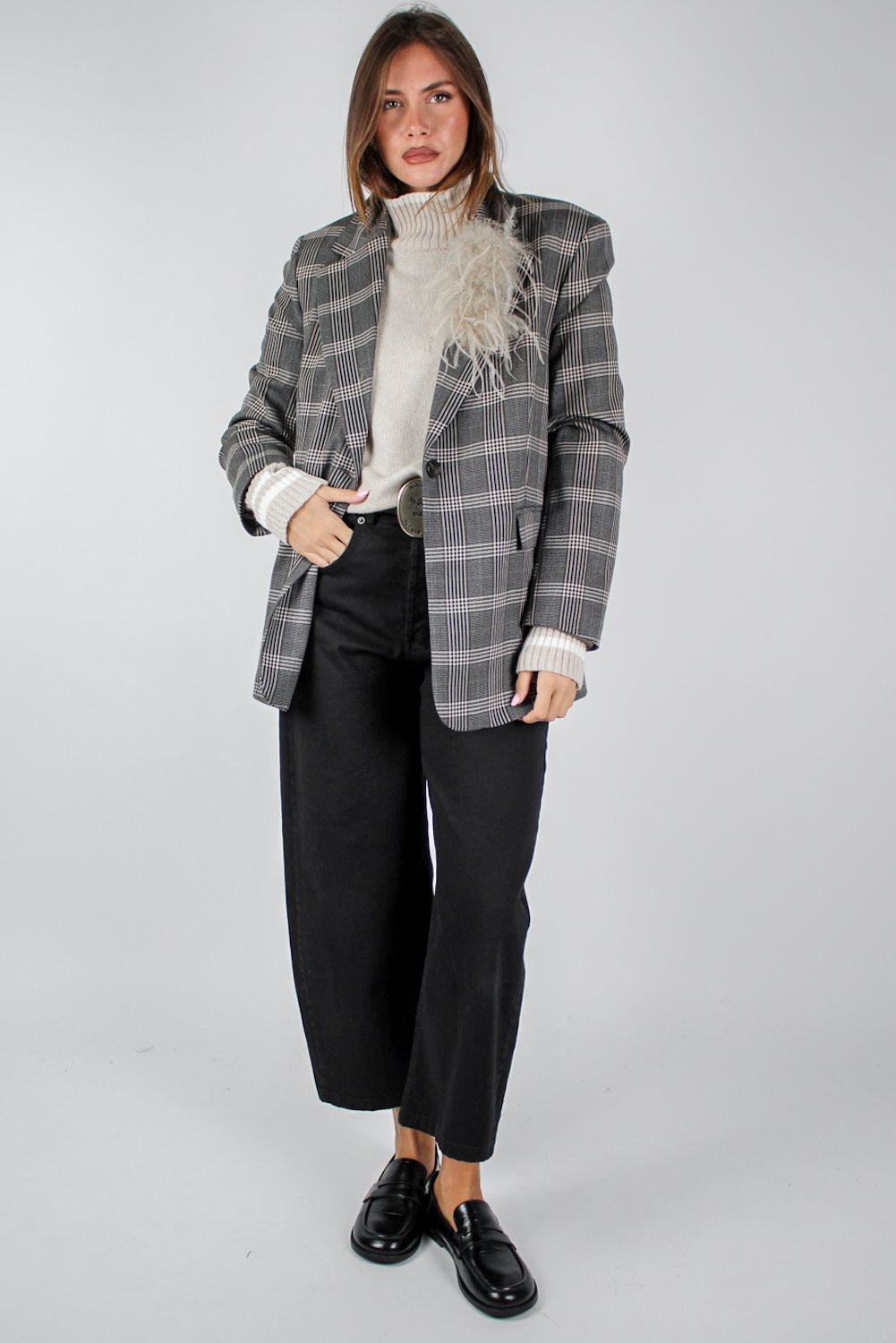 Tensione in - Pantalone balloon crop in denim colorato con cintura