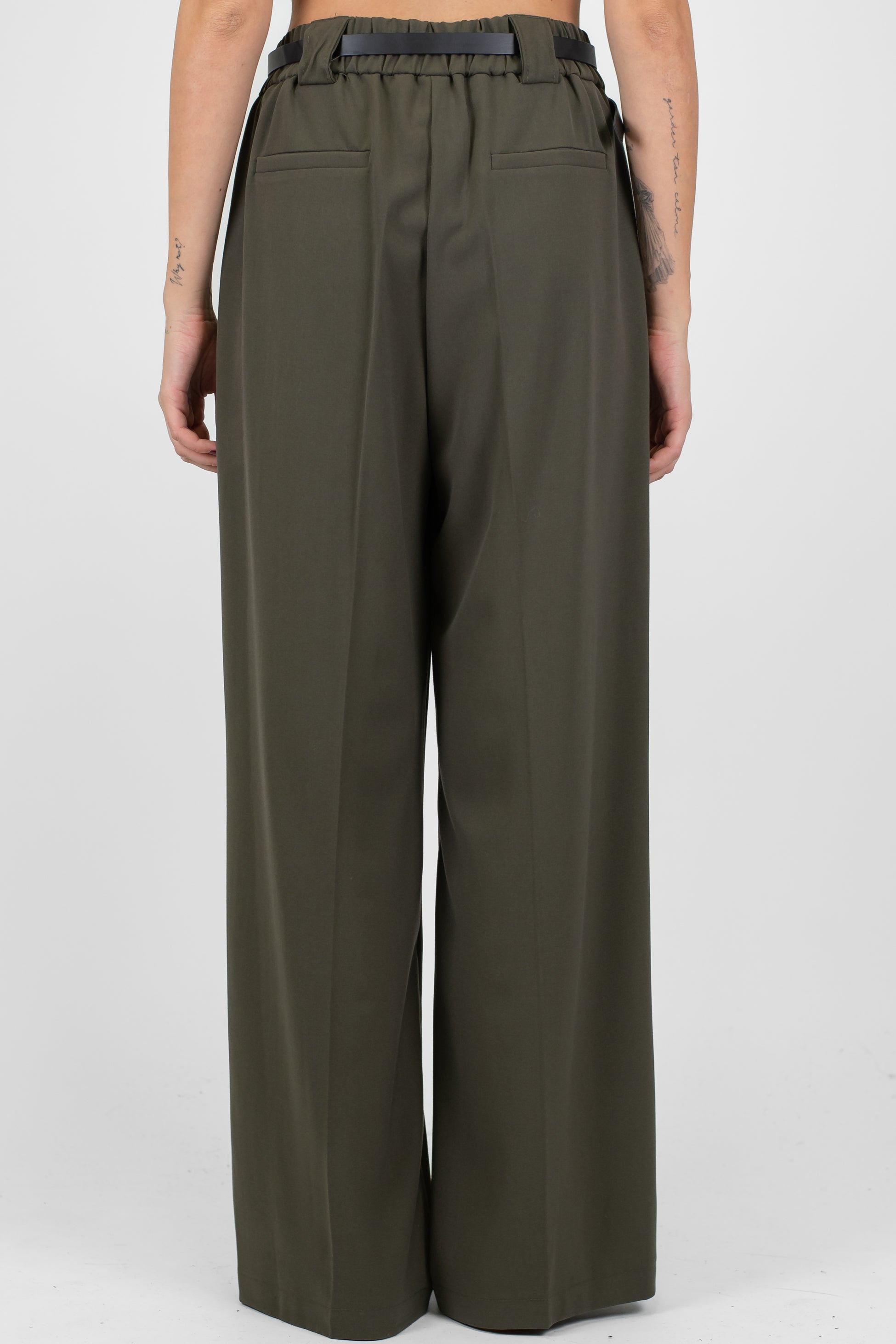 Tensione in - Pantalone palazzo con elastico sul retro