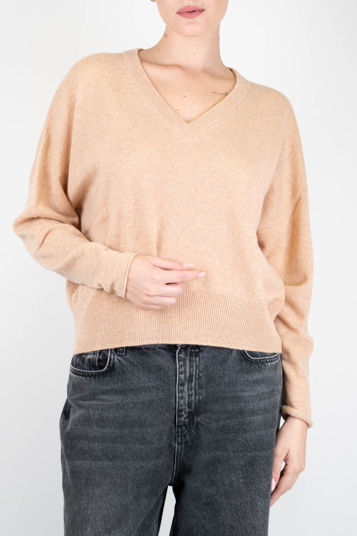 Tensione in - Maglia scollo a V in 100% puro cashmere