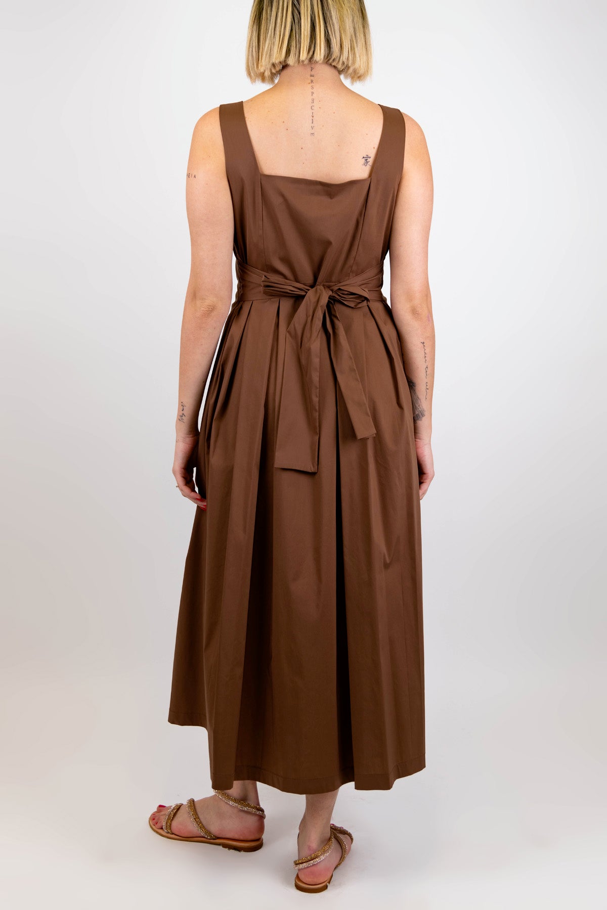 Motel - Abito lungo giromaniche con scollo quadro e fiocco sul retro