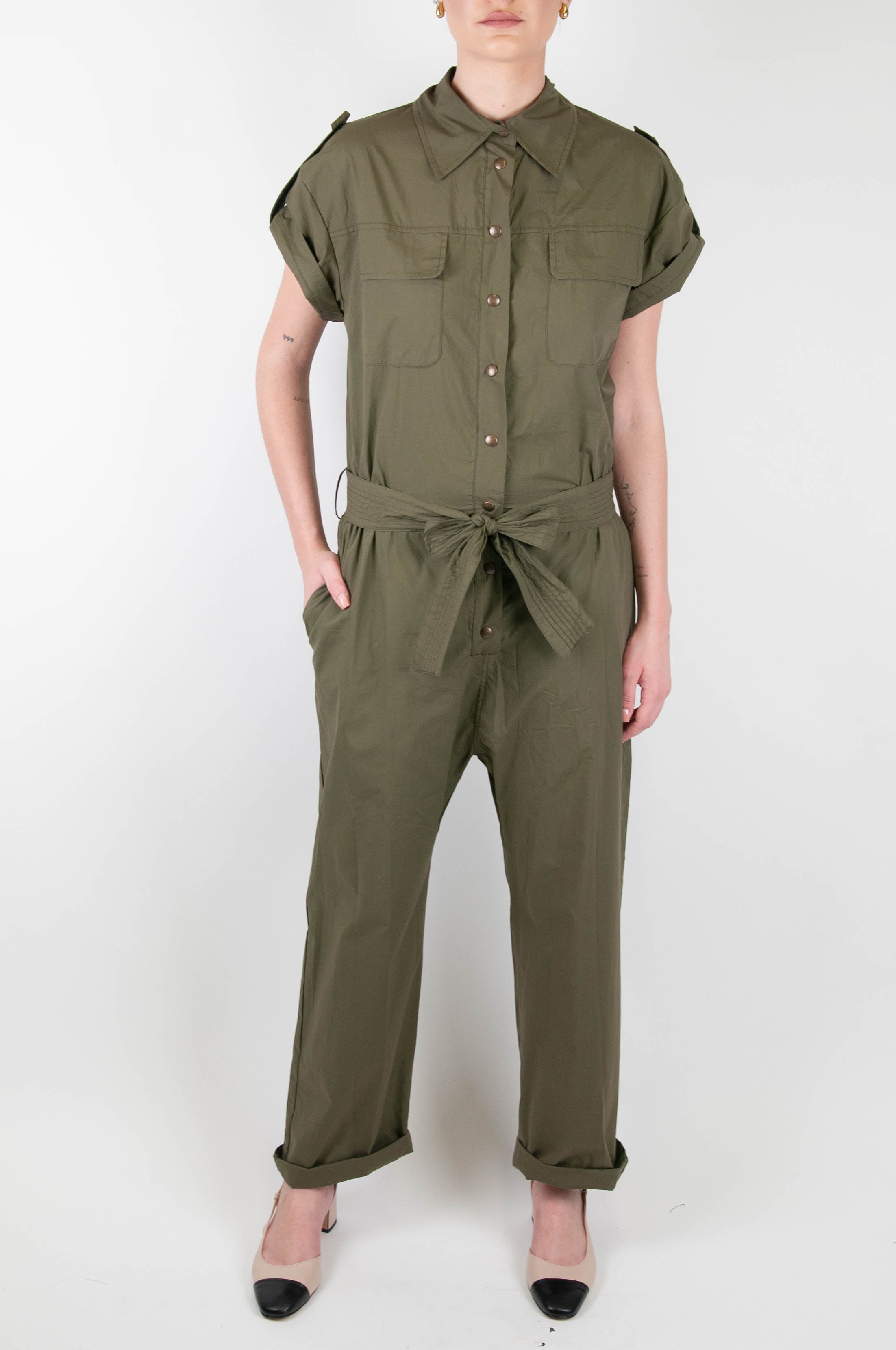 Tension in - Half sleeve jumpsuit with chest pockets and fabric belt