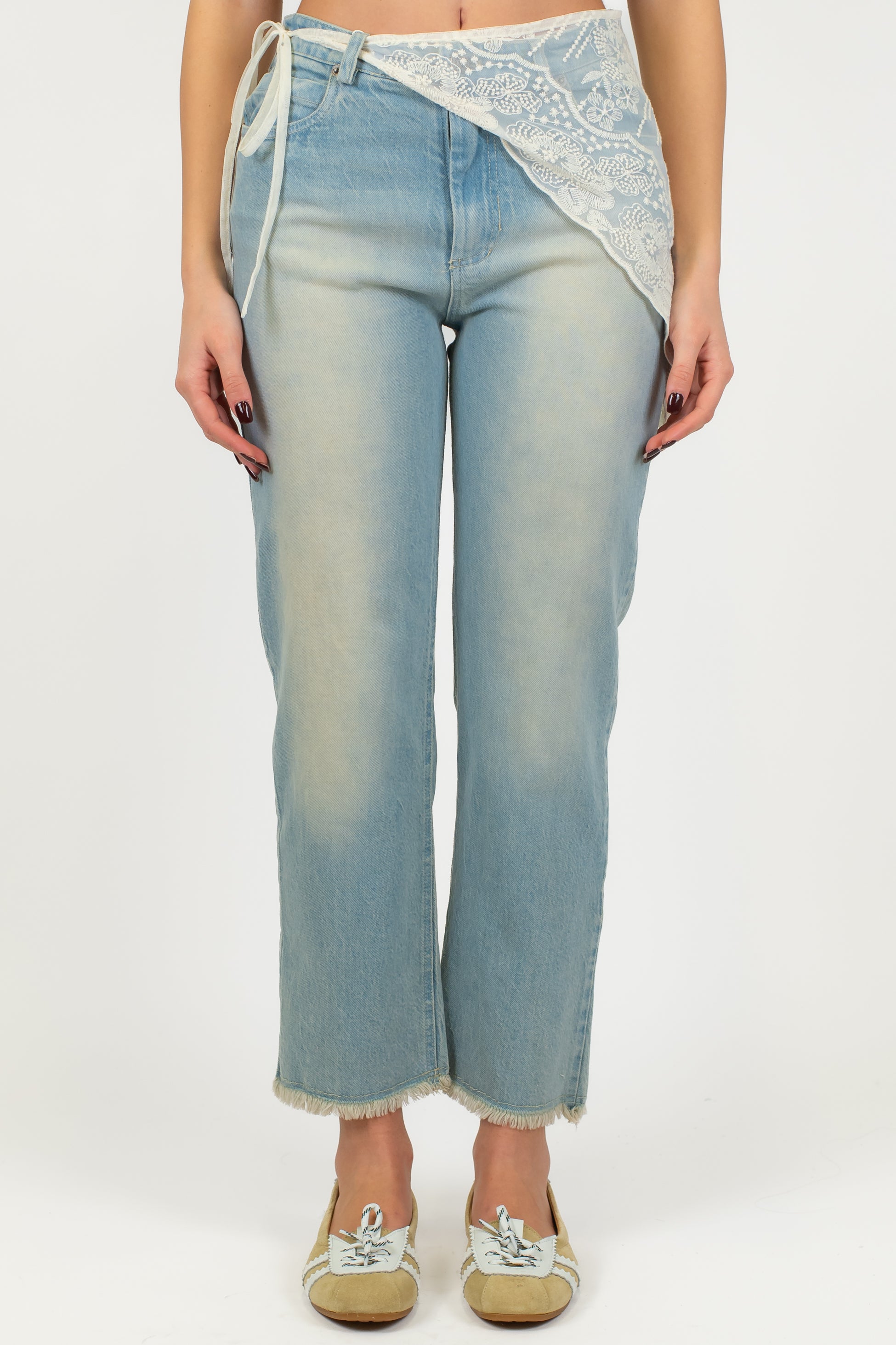 Motel - Jeans regular lavaggio chiaro con bandana in pizzo