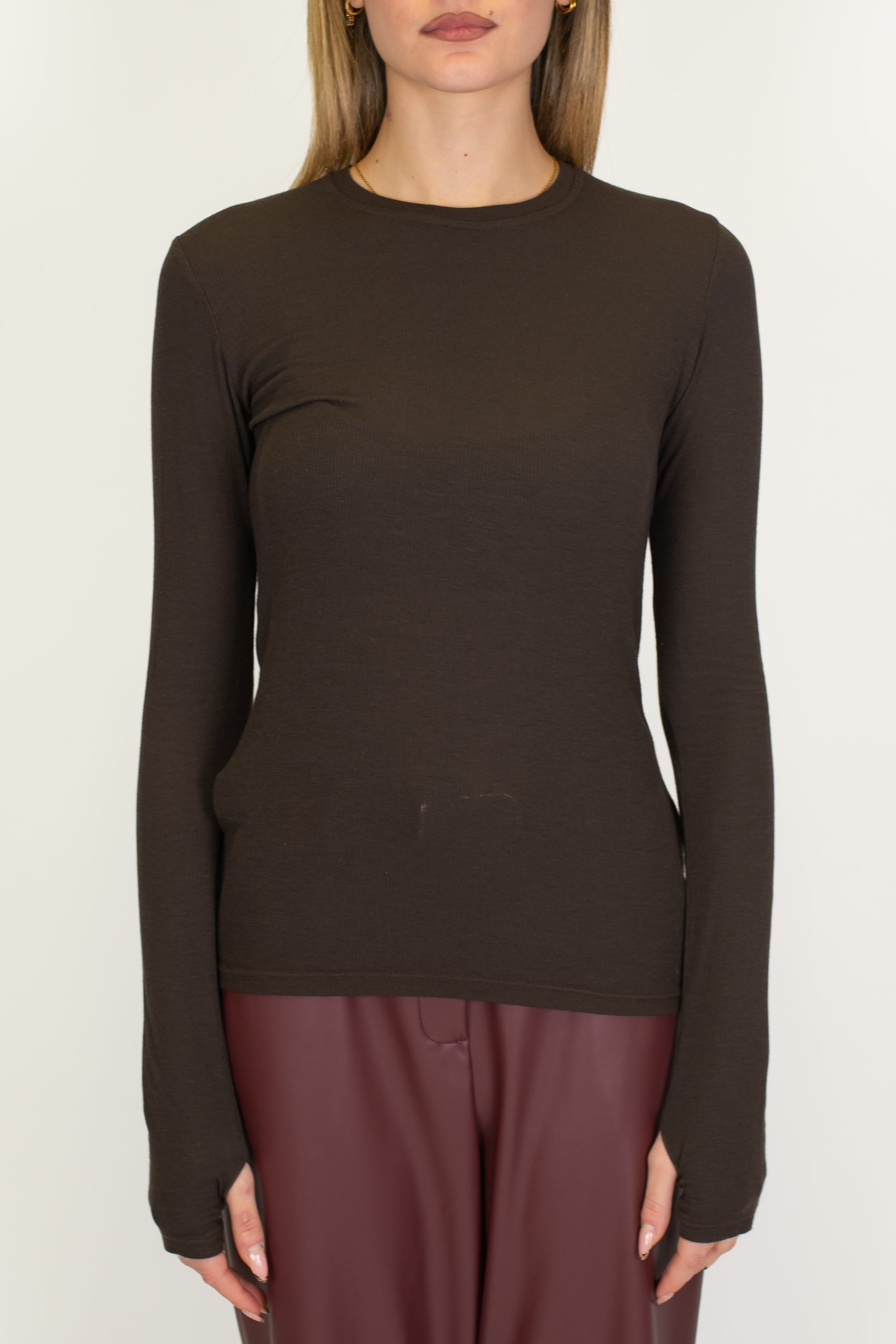 Tensione in - Maglia thumb hole basica in misto cashmere