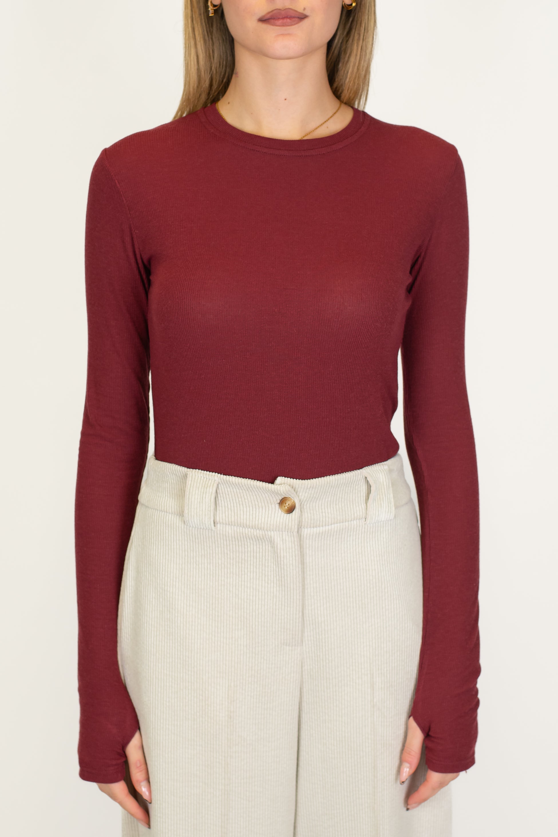 Tensione in - Maglia thumb hole basica in misto cashmere