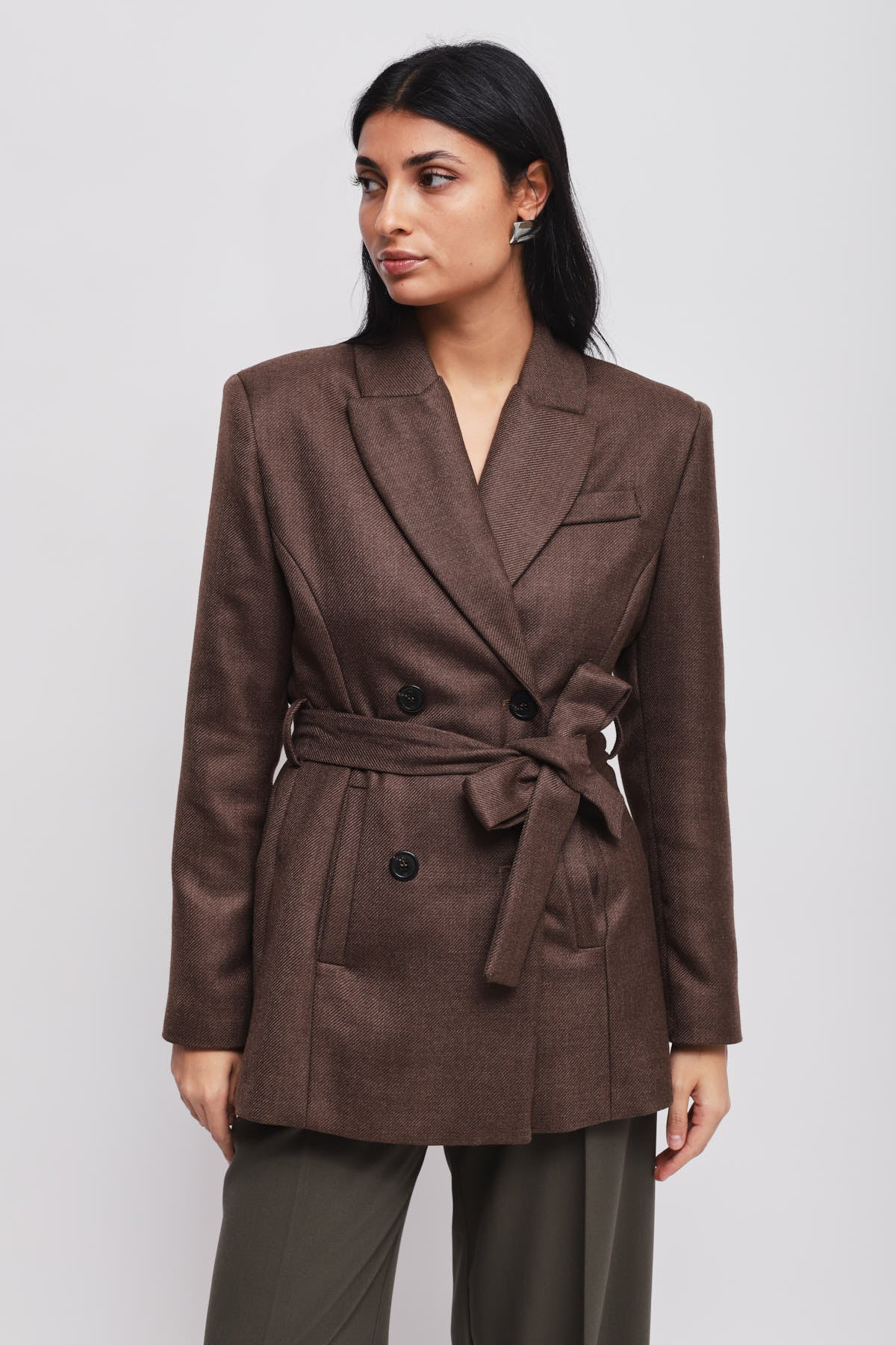 Maryley - Giacca doppiopetto tessuto diagonale in misto lana con spialline e cintura