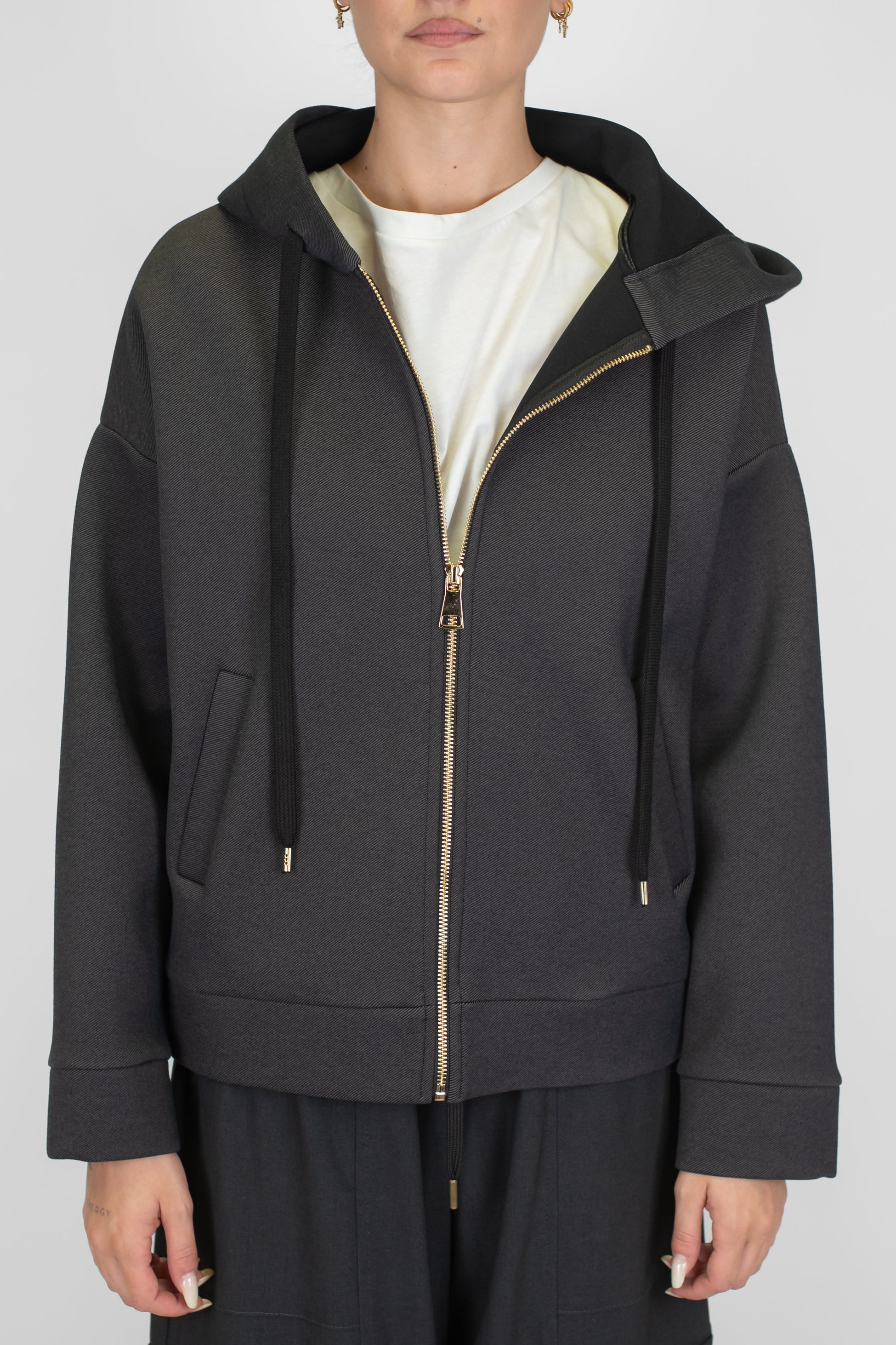 Tensione in - Felpa in neoprene con cappuccio e chiusura con zip