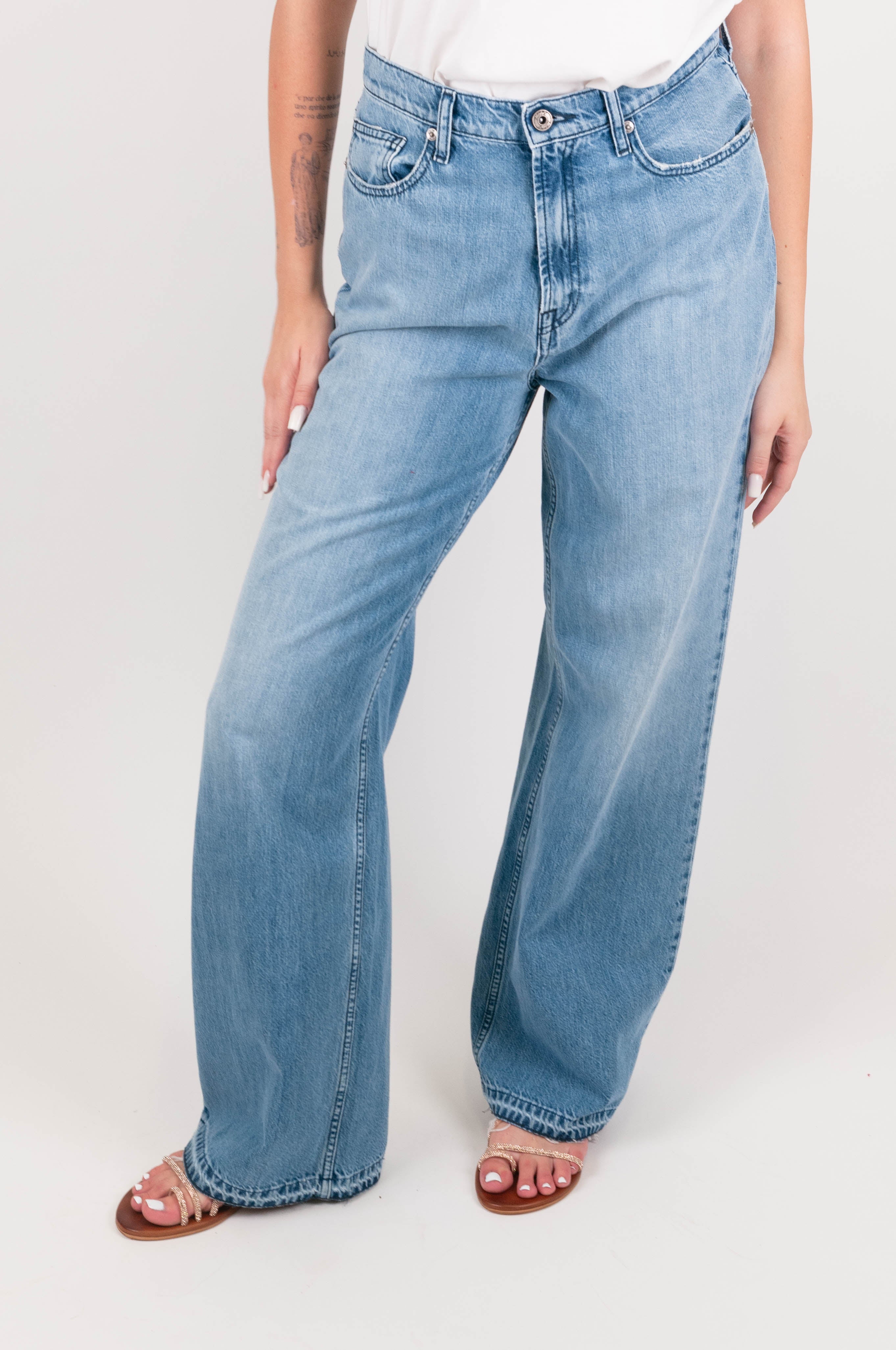 Maryley - Jeans palazzo con lavaggio chiaro