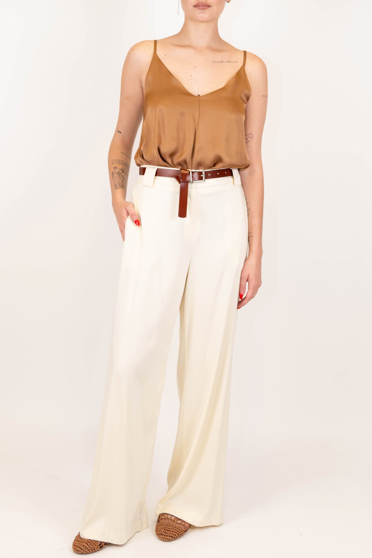 Tensione in - Pantalone palazzo in tencel con elastico sul retro