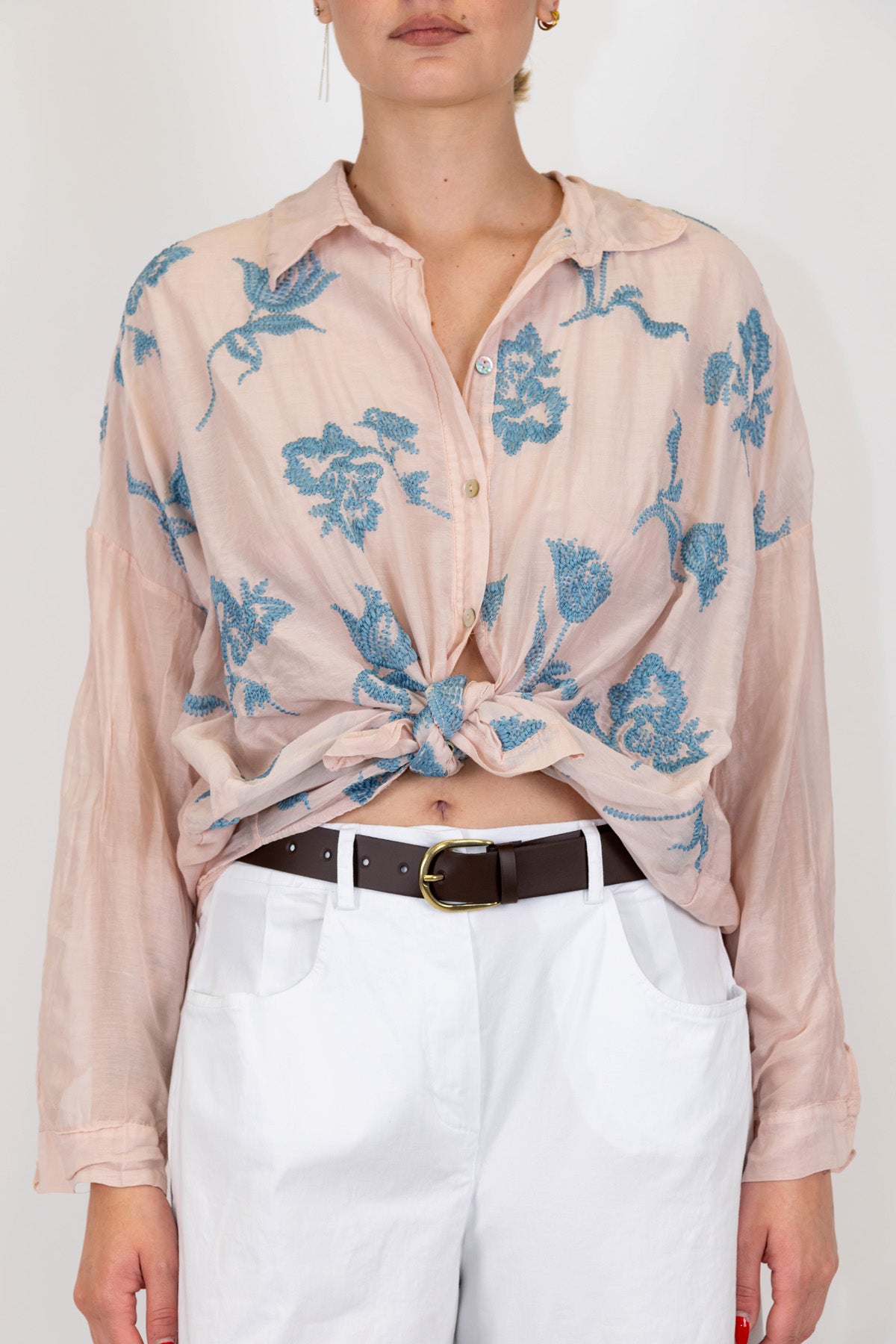 Motel - Camicia in misto seta con ricami a contrasto