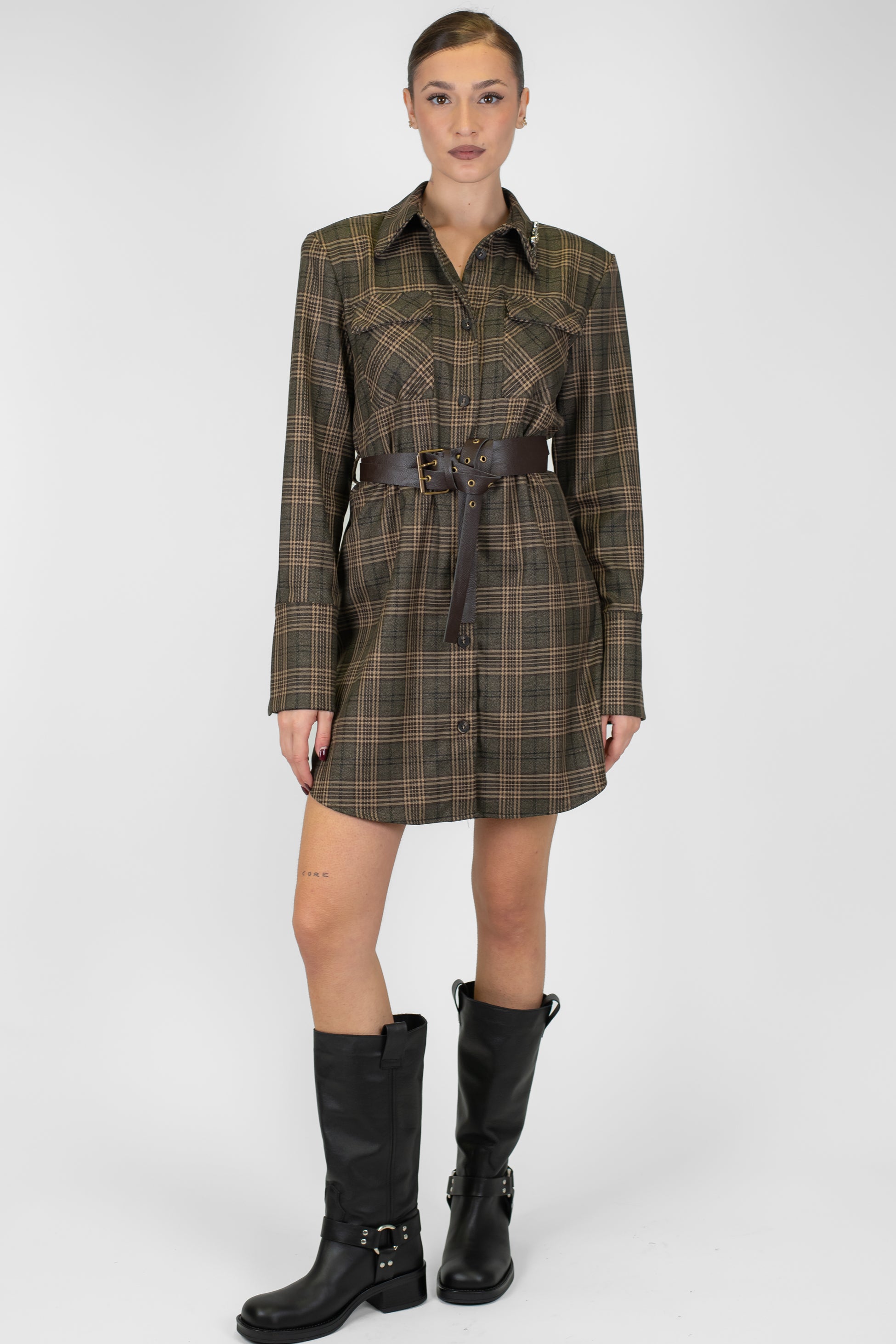 Motel - Abito corto fantasia check con chiusura bottoni e cinturone in vita