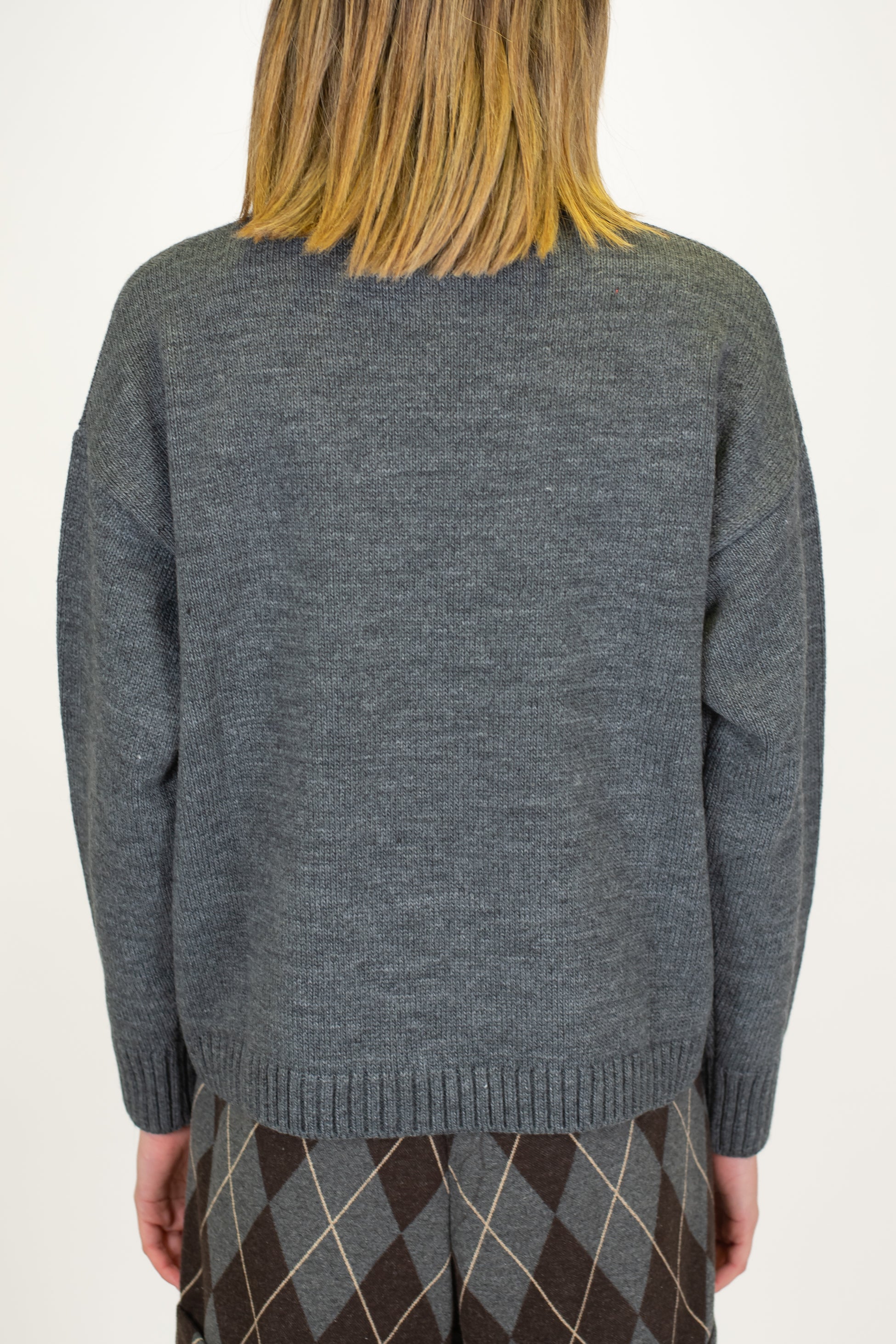 Tensione in -Maglia girocollo in misto lana con ricamo N°5