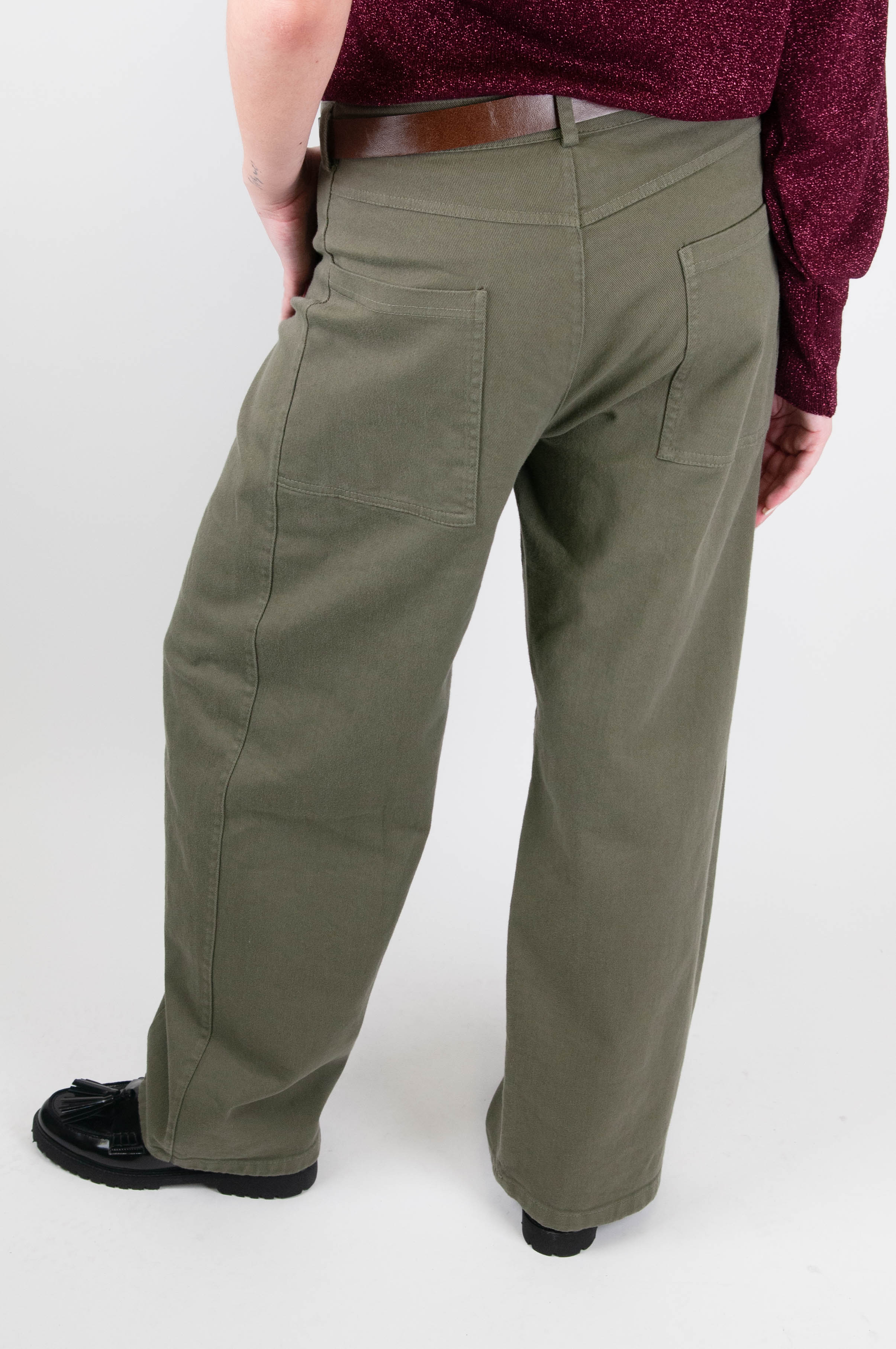 Tensione in - Pantalone regular con quattro tasche