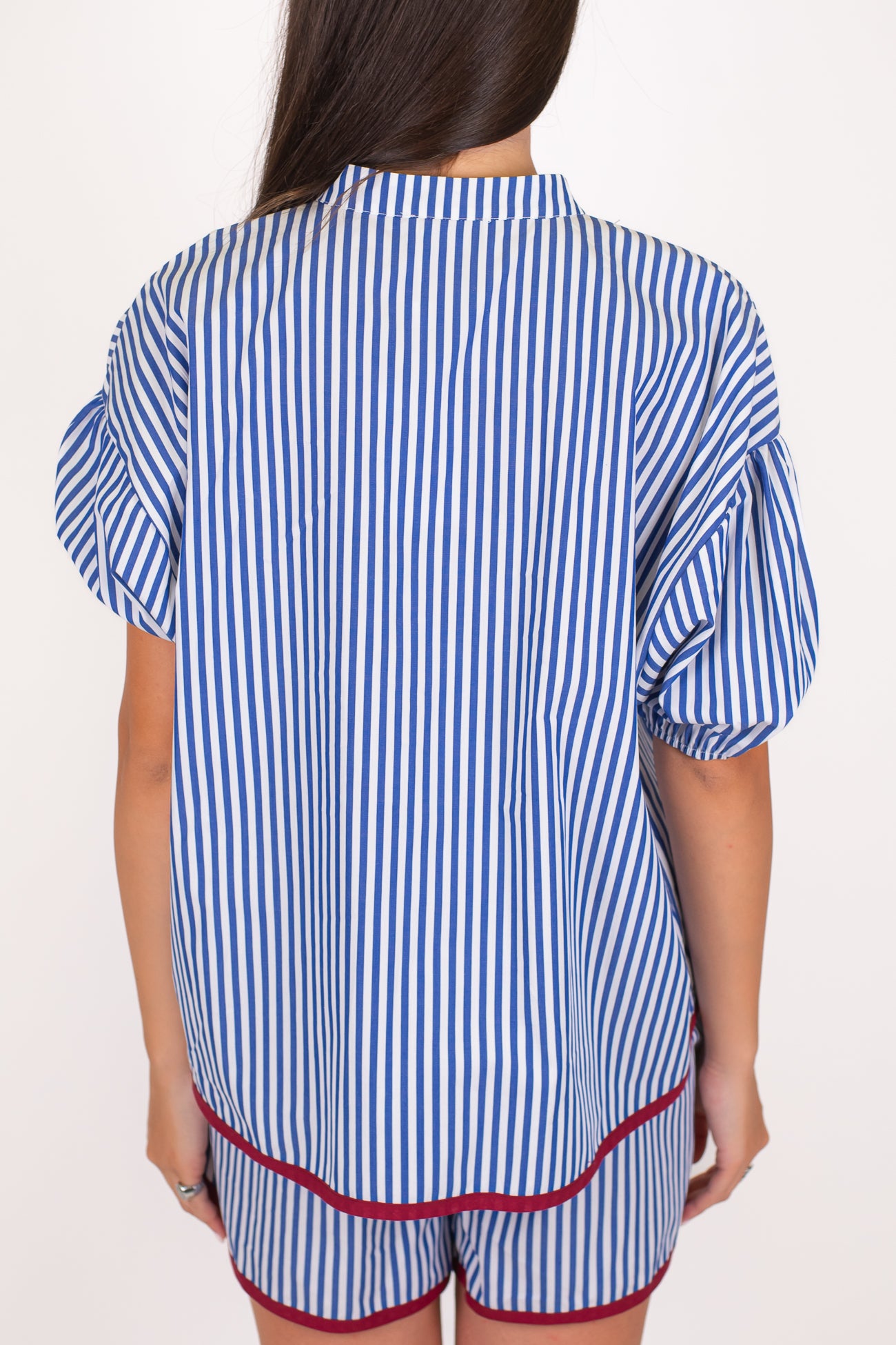 Motel - Camicia collo coreano mezzamanica fantasia a righe con profilo a contrasto e chiusura con laccetti