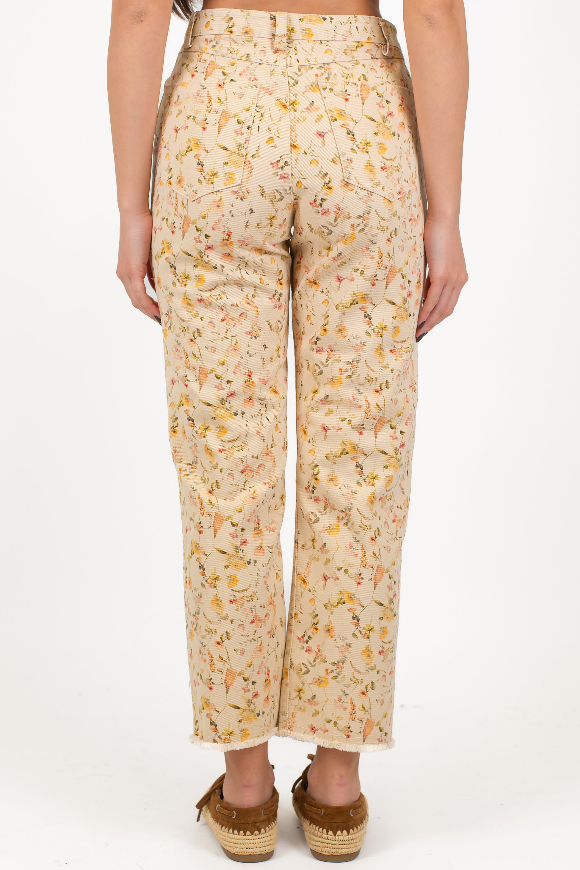 Tensione in - Pantalone in denim colorato fantasia floreale sfrangiato sul fondo