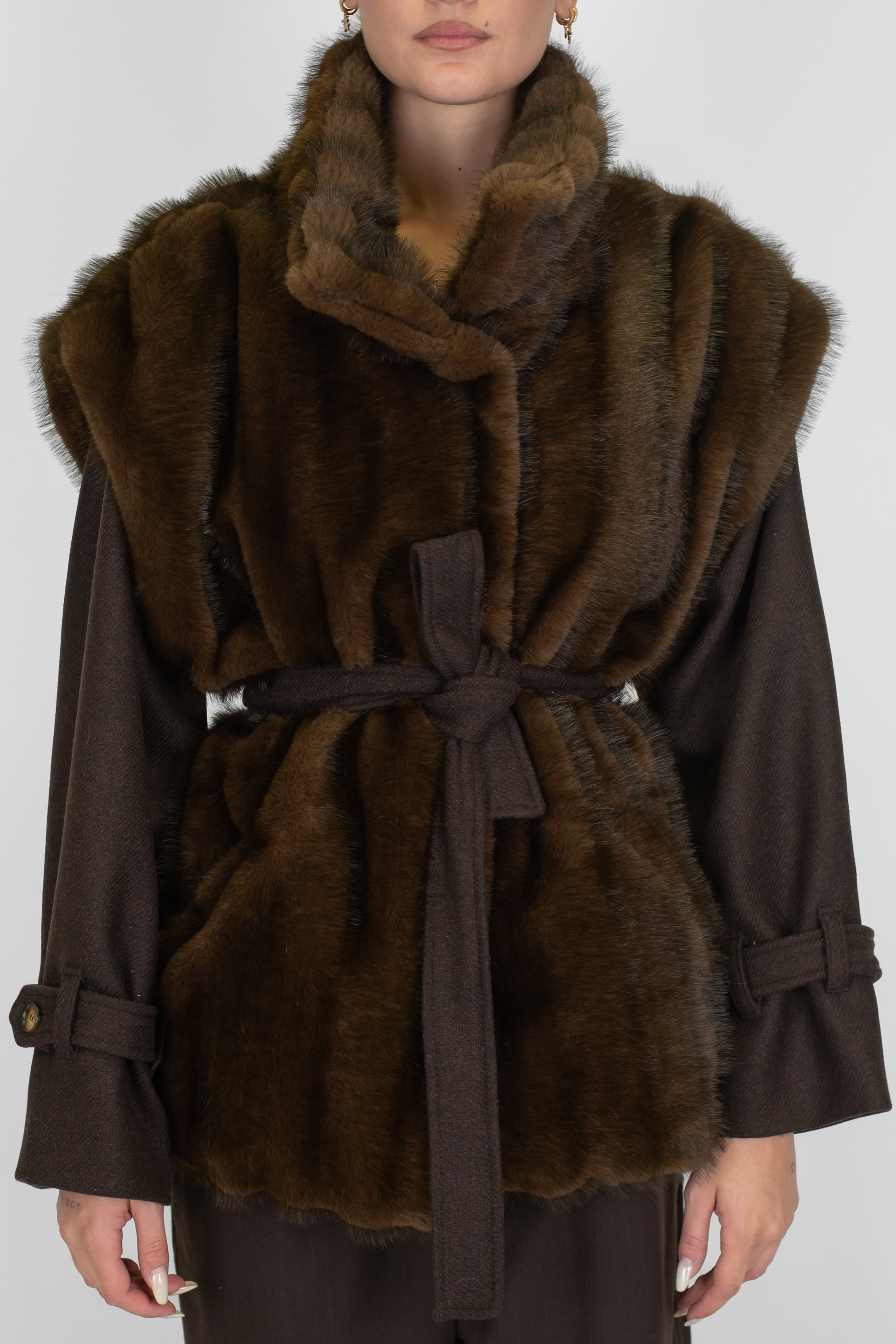 Motel - Ecopelliccia con maniche fantasia diagonale e cintura in tessuto