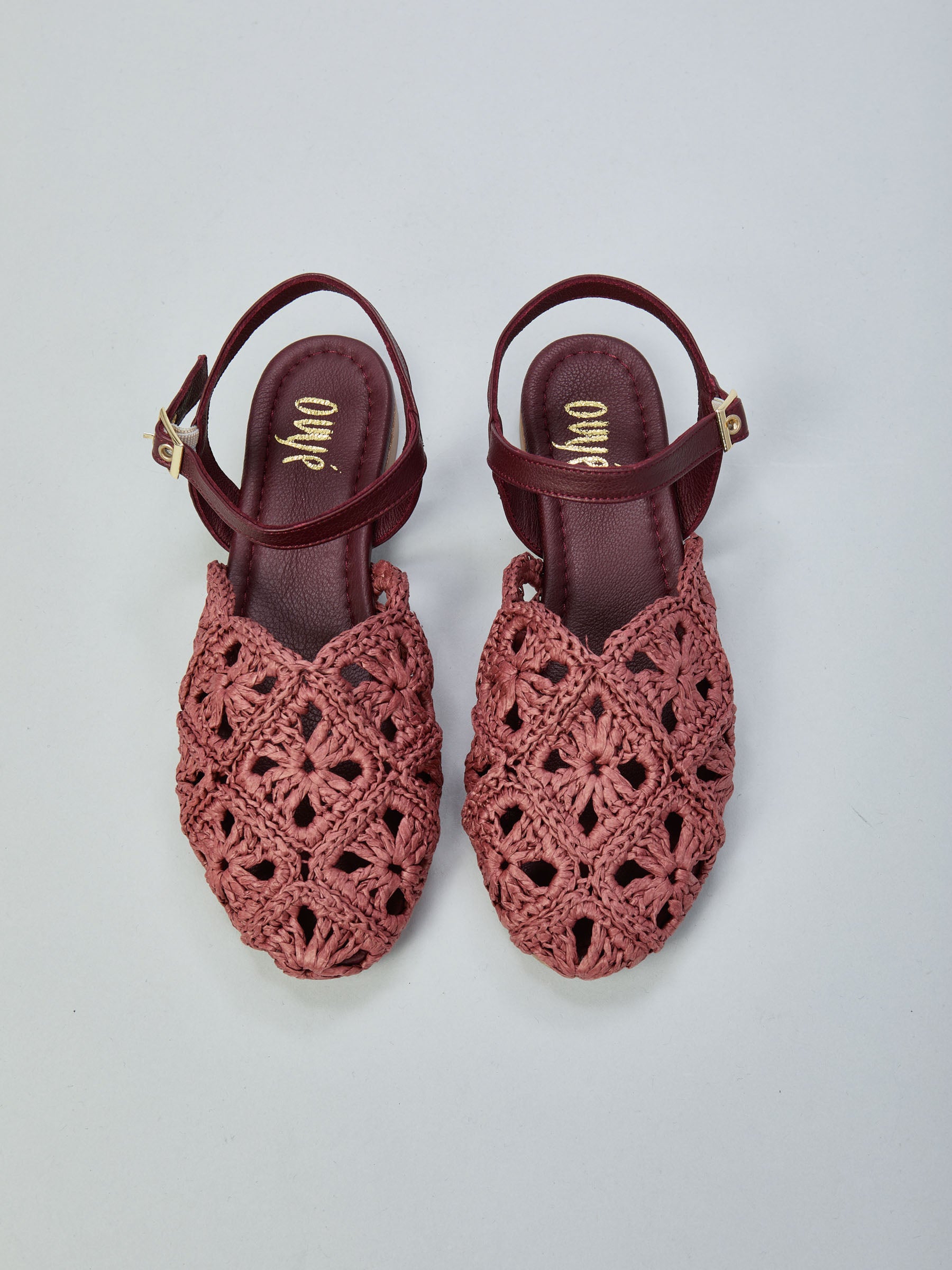 Ovyé - Slingback in Rafia con cinturino in pelle sul retro