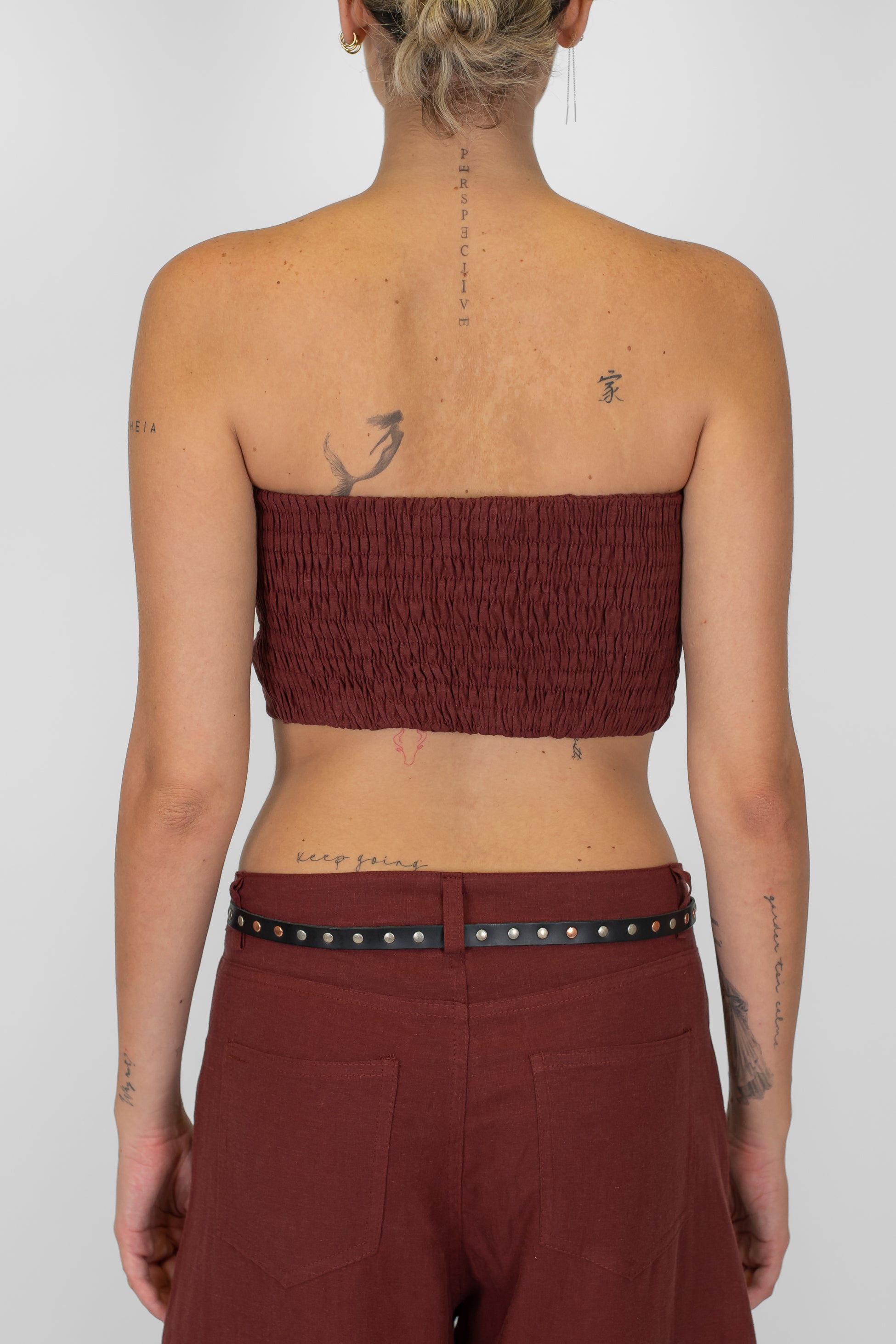 Tensione in - Top a fascia in viscosa/lino con elastico dietro