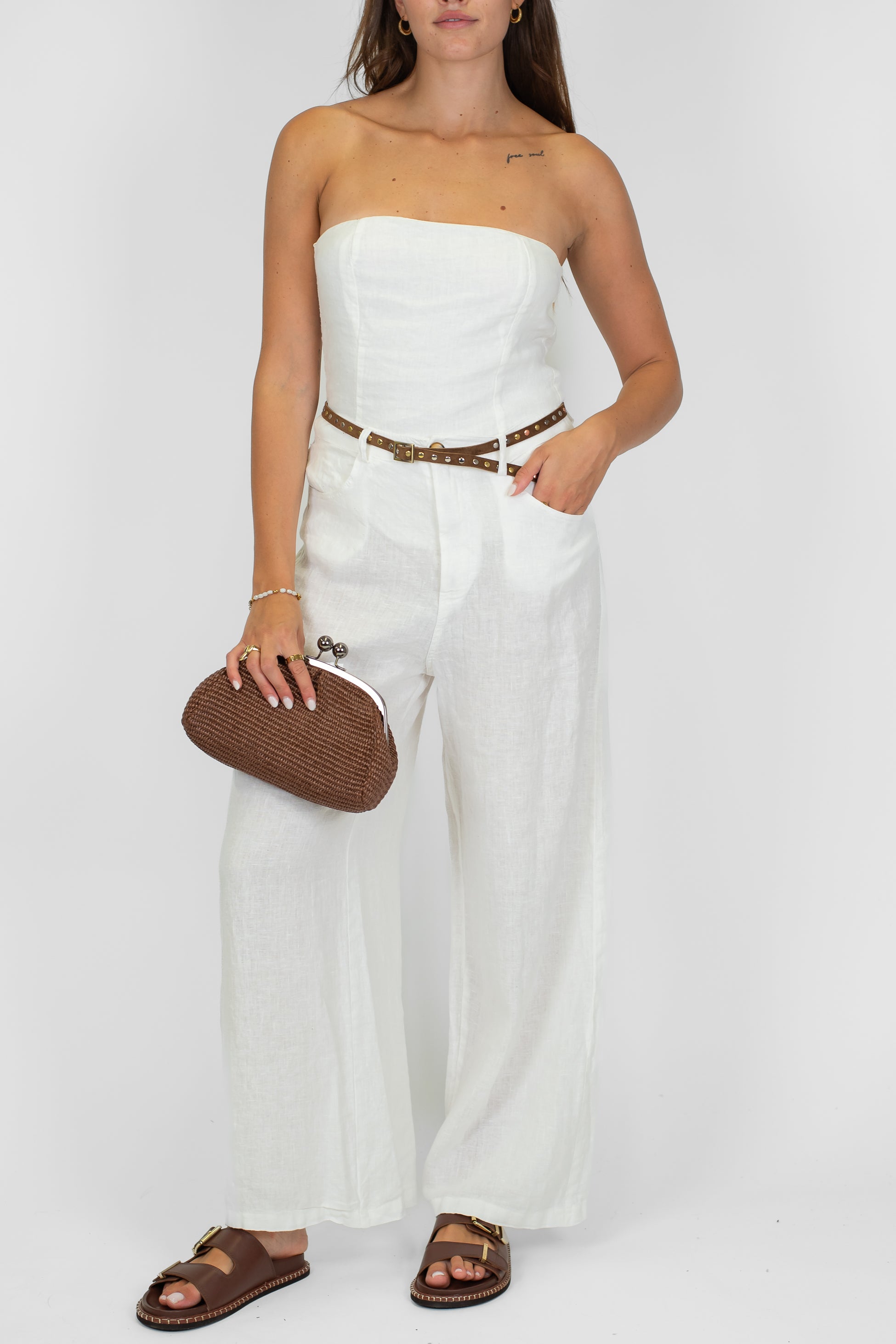 Tensione in - Pantalone palazzo modello Giusi in puro lino con tascono sul retro