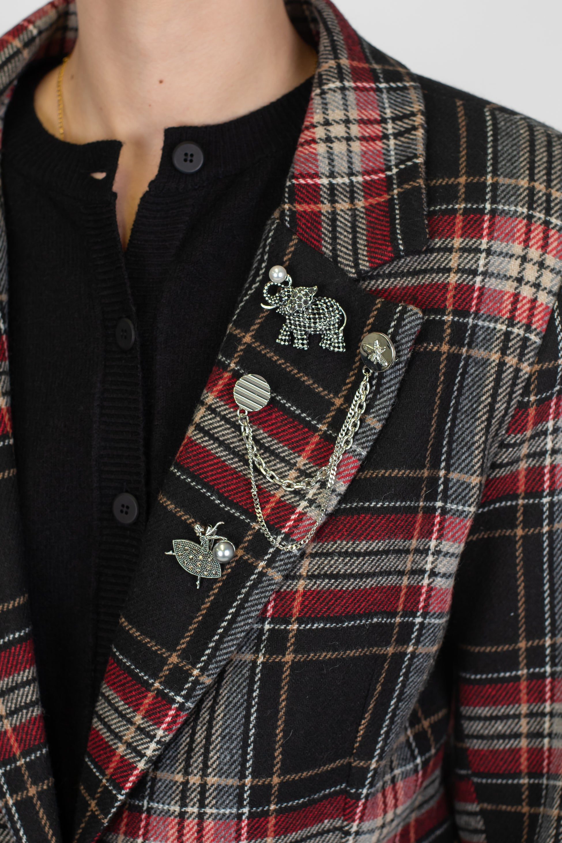 Motel - Giacca monopetto fantasia quadri in misto lana con spille gioiello