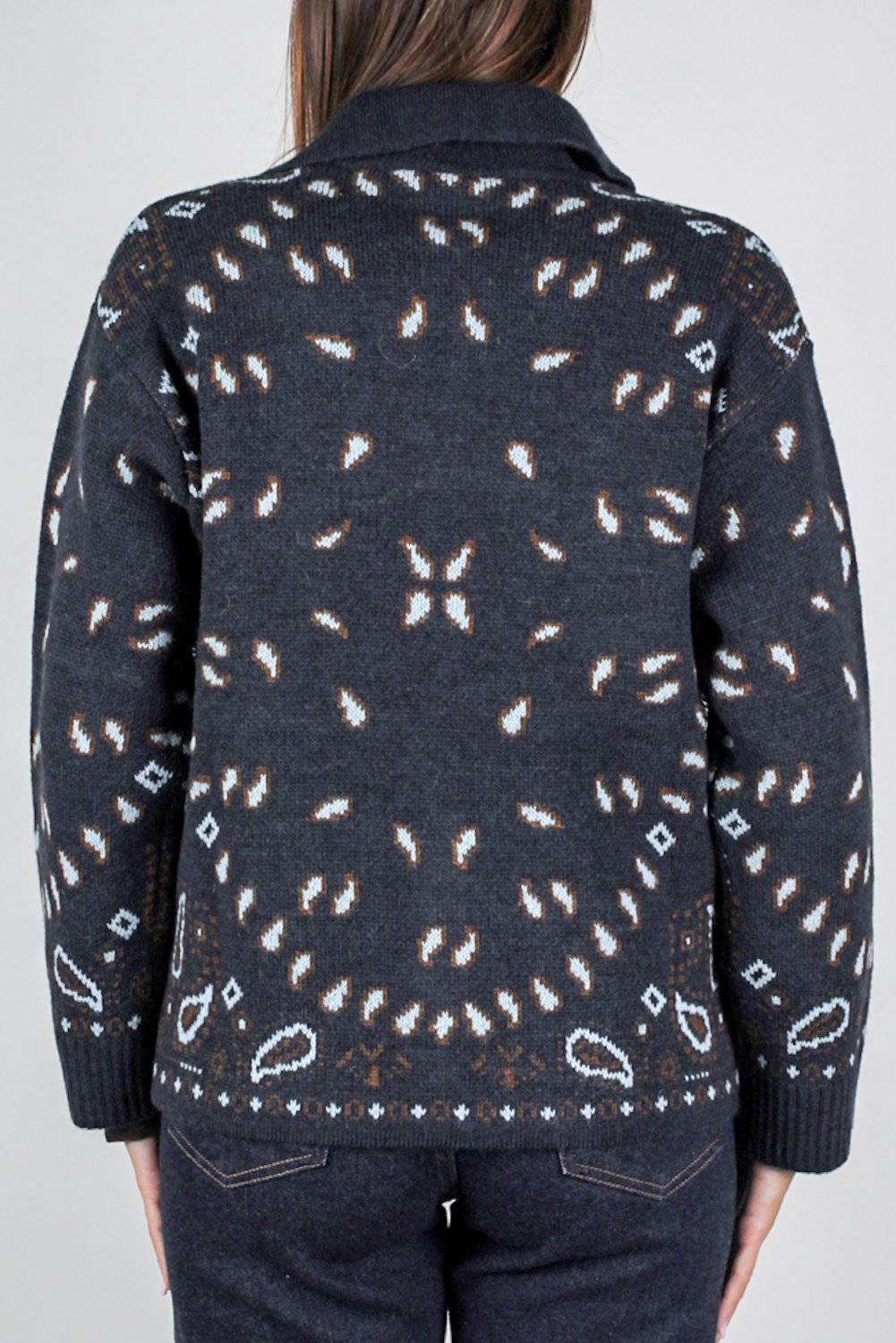 Tensione in - Cardigan fantasia bandana in misto lana con tasche frontali e chiusura con bottoni