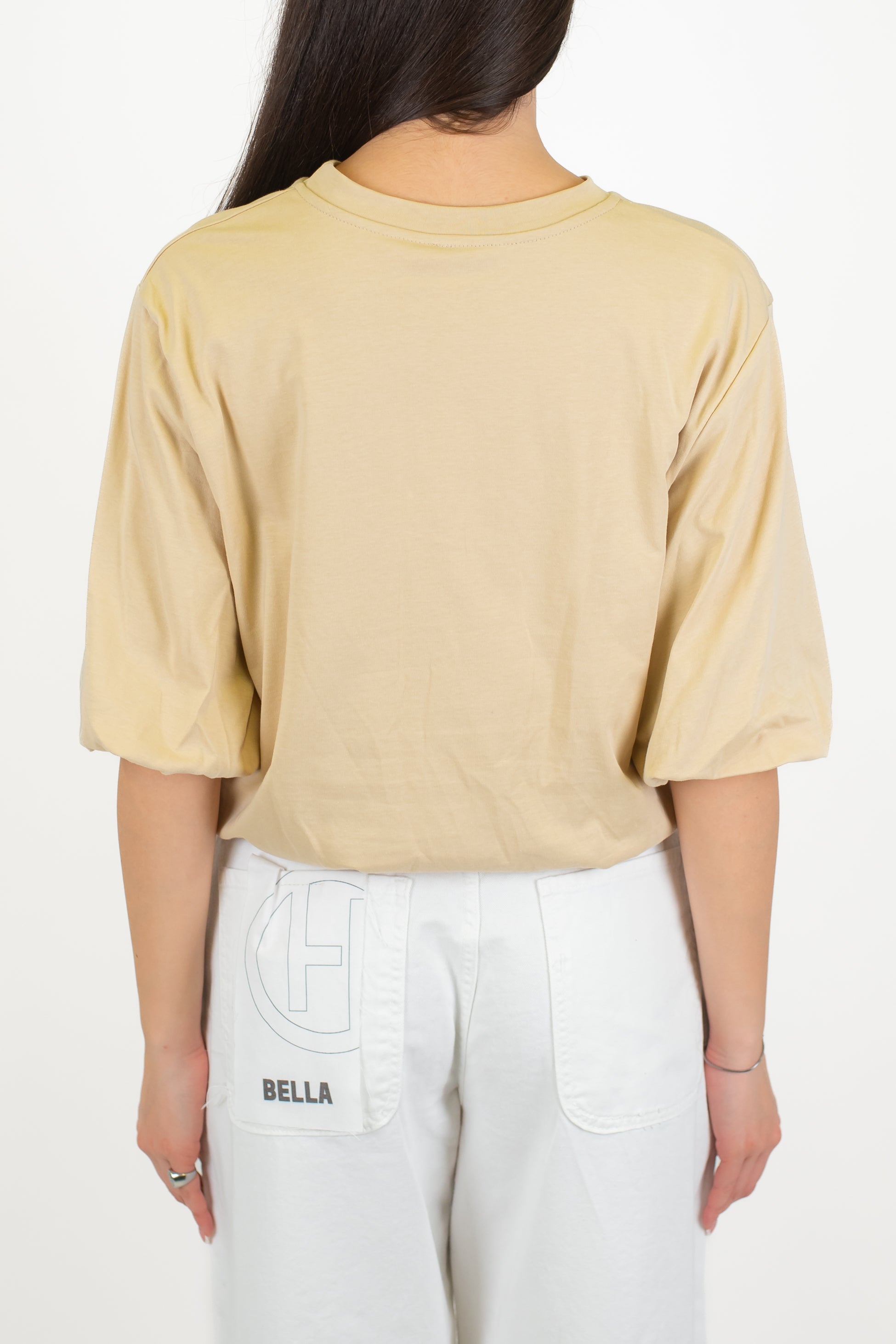Tensione in - T-shirt con colore a contrasto e dettagli in pizzo