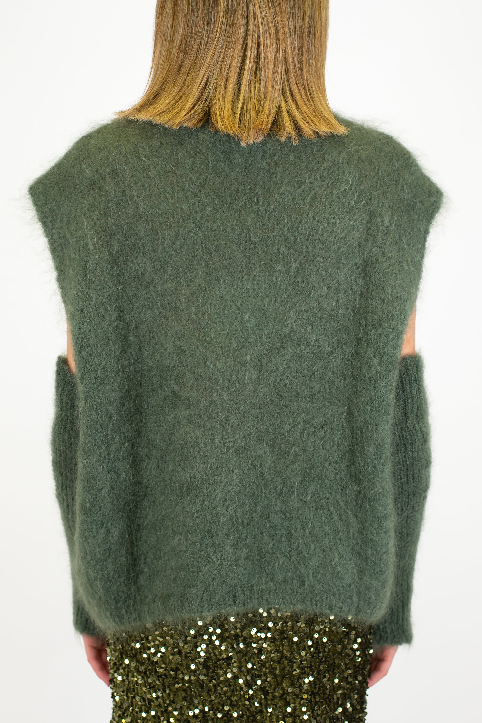 Tensione in - Maglia giromaniche in lana mohair con manicotti