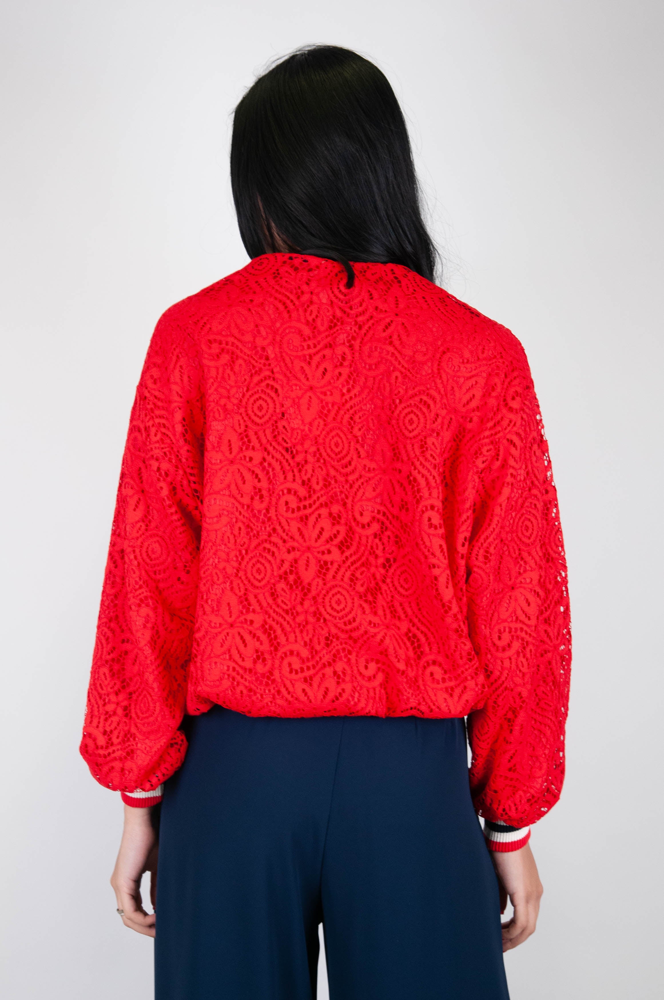 Tension in - Lace bomber jacket with contrasting profiles