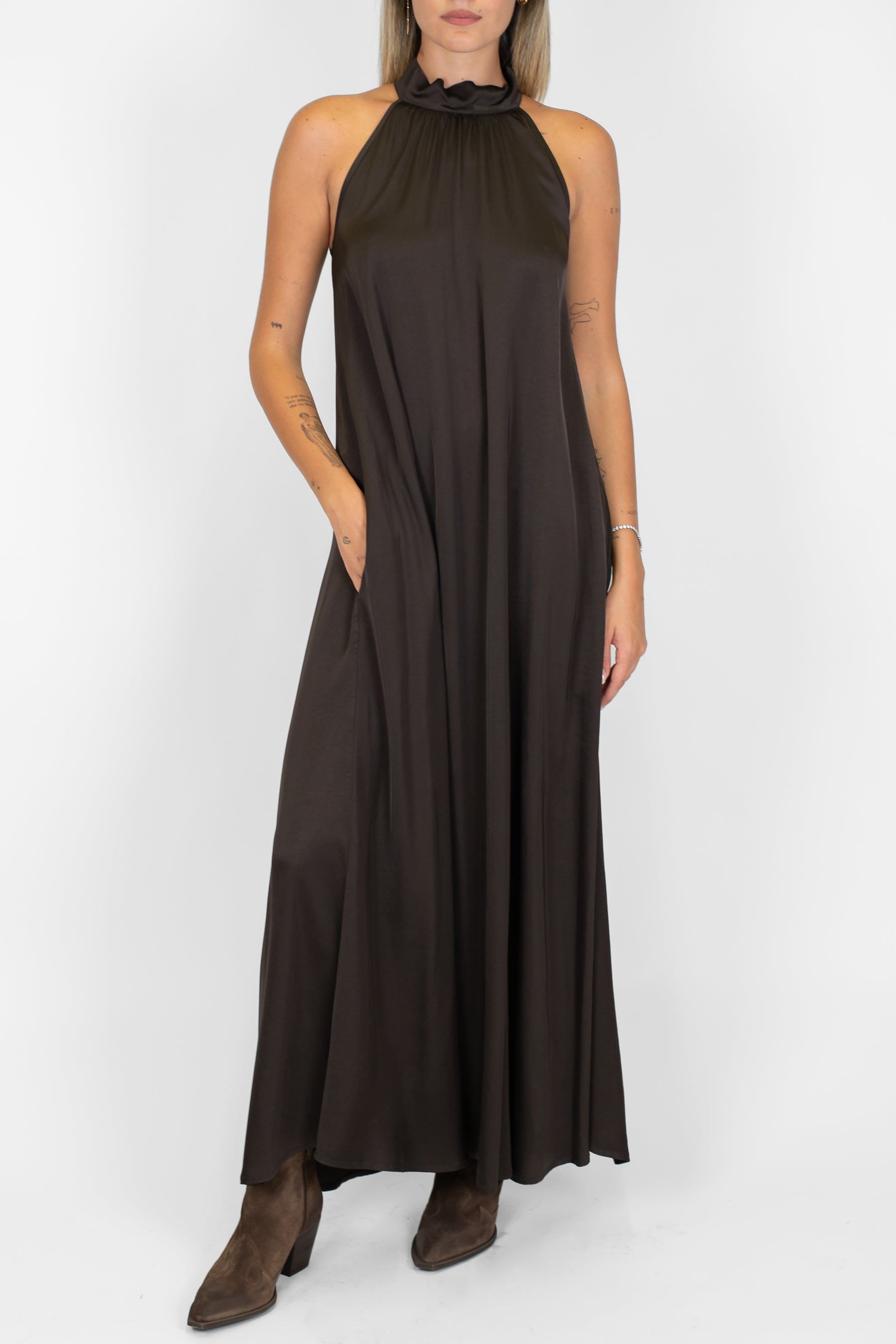 Tensione in - Abito lungo giromaniche in viscosa con scollo all'americana