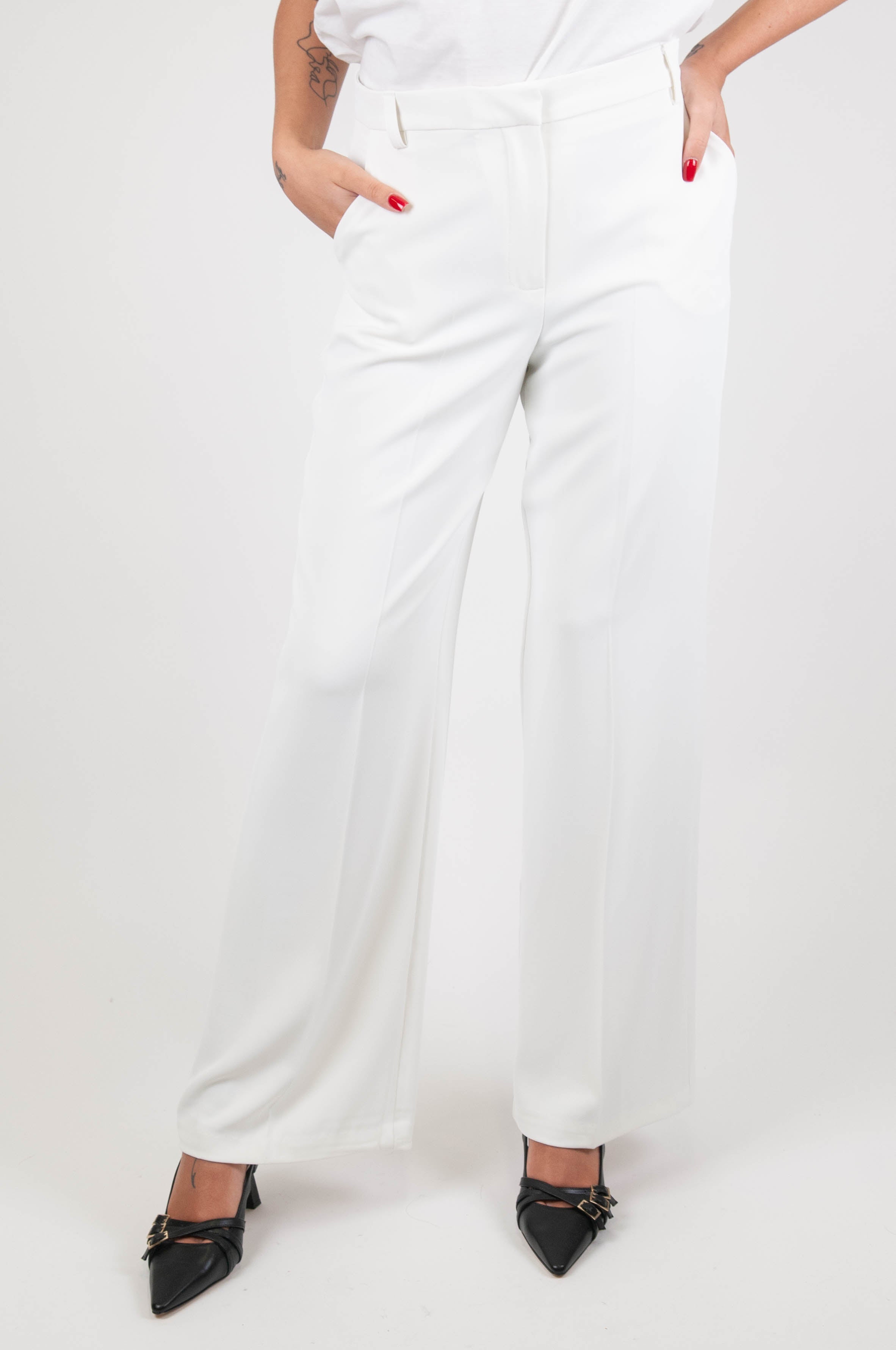 Tension in - Palazzo trousers in fluid fabric