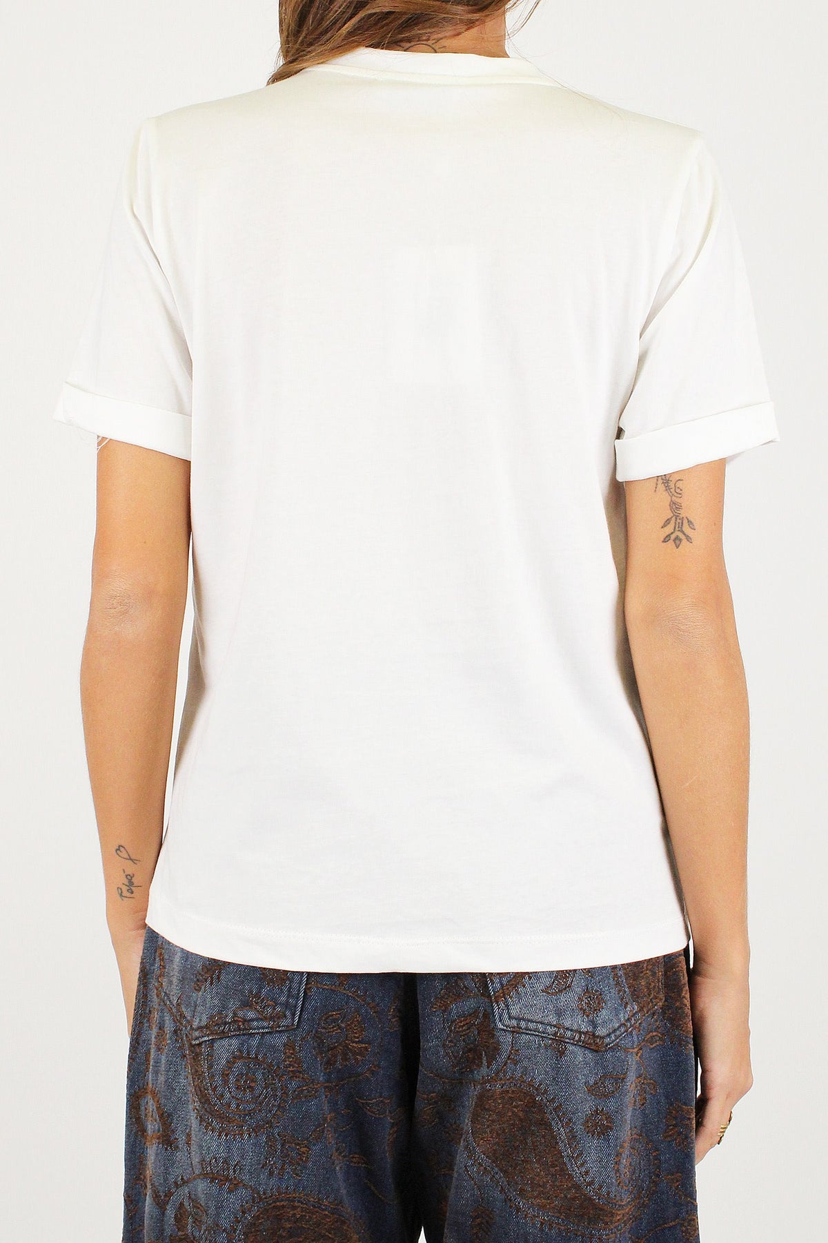 Motel - T-shirt con taschino con dettagli piume