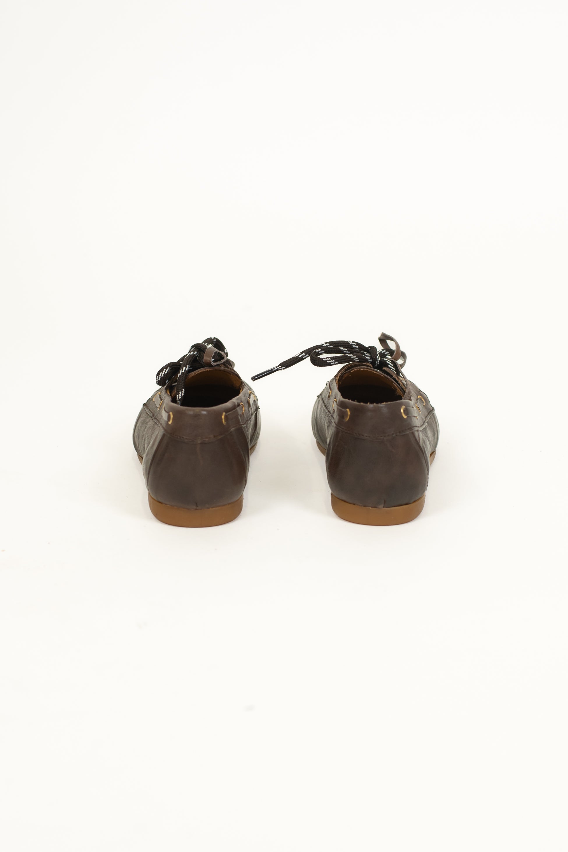 Ovyé - Mocassino in pelle spalmata vintage con lacci