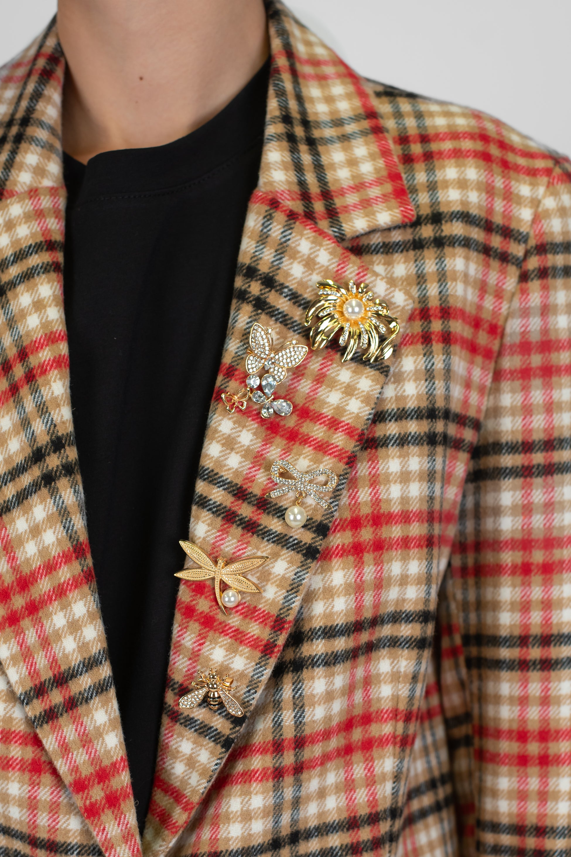 Motel - Giacca monopetto fantasia quadri in misto lana con spille gioiello