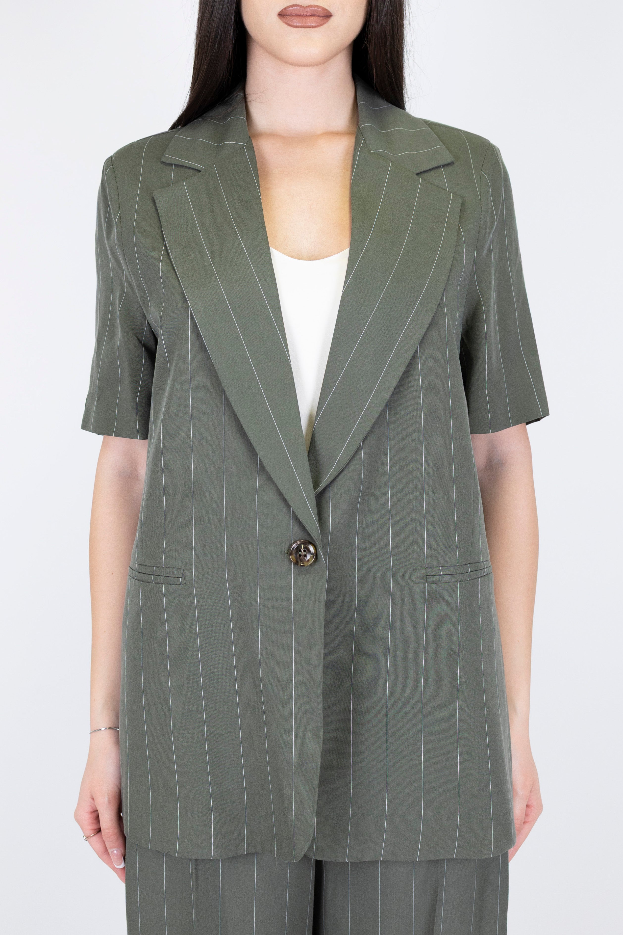 Haveone - Giacca mezzamanica gessata in lyocell con chiusura ad un bottone