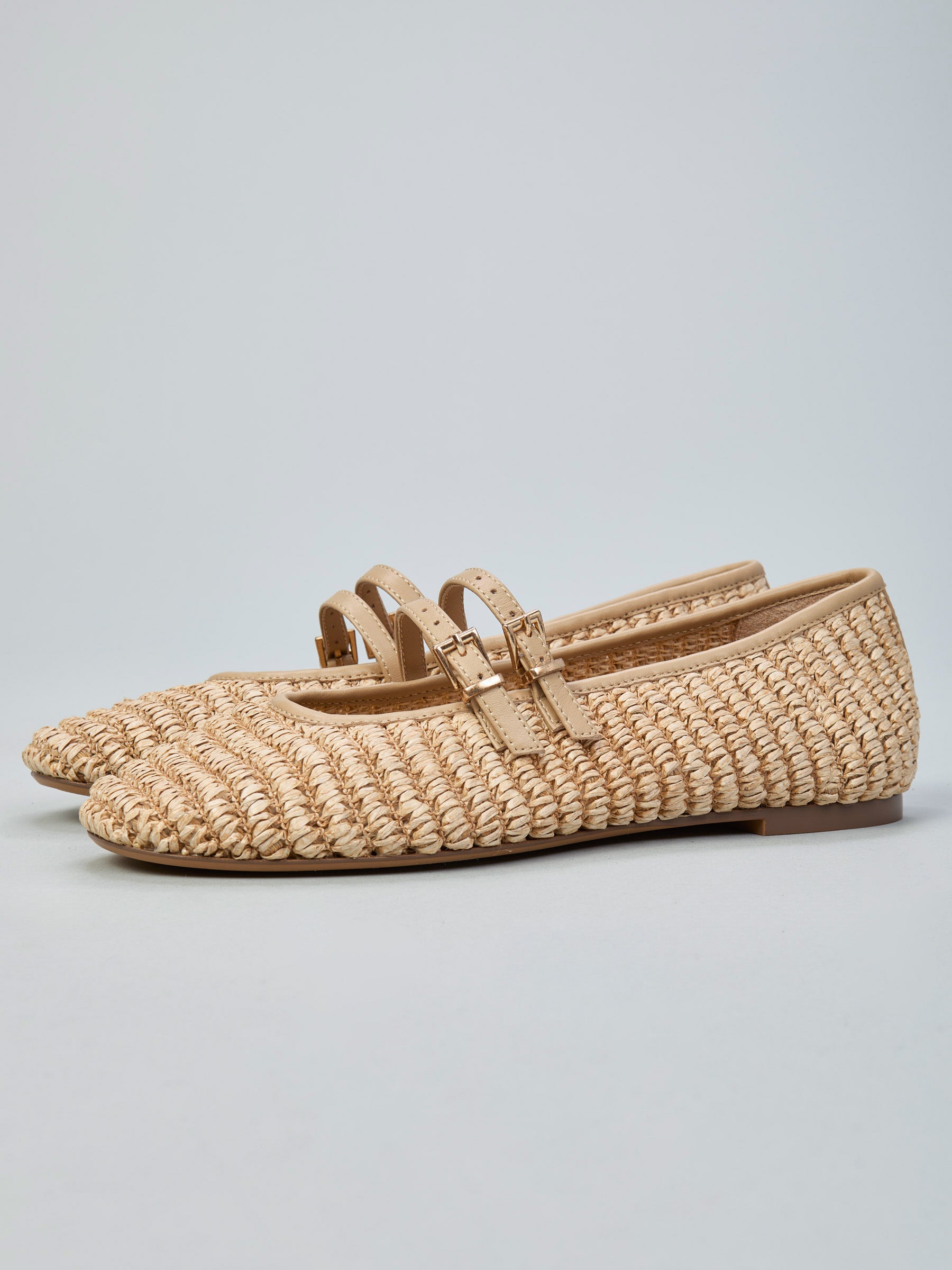 Ovyé - Ballerina in rafia con doppio cinturino e dettaglio in pelle sul retro