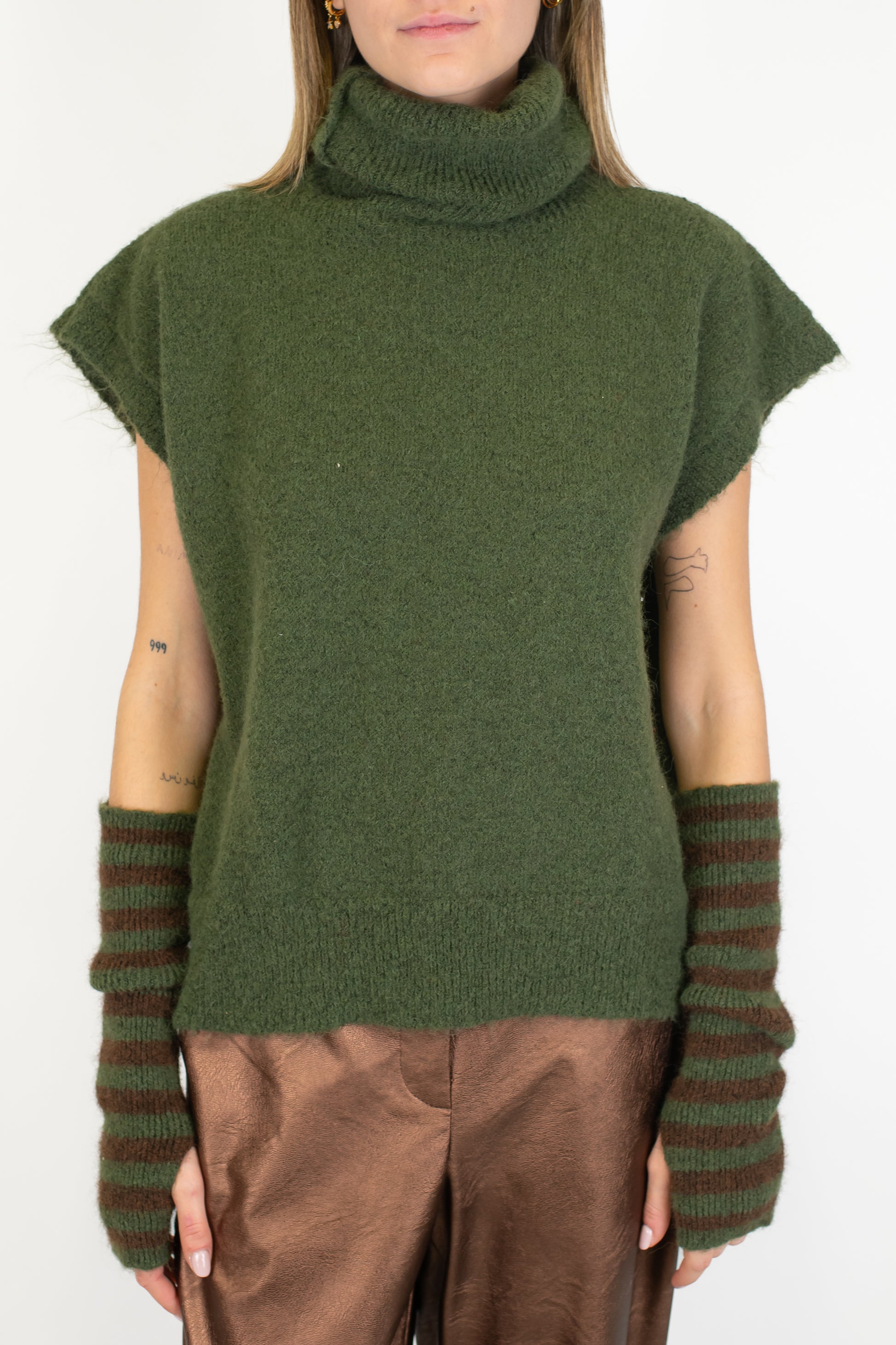 Tensione in - Dolcevita giromaniche in misto lana con manicotti fantasia a righe