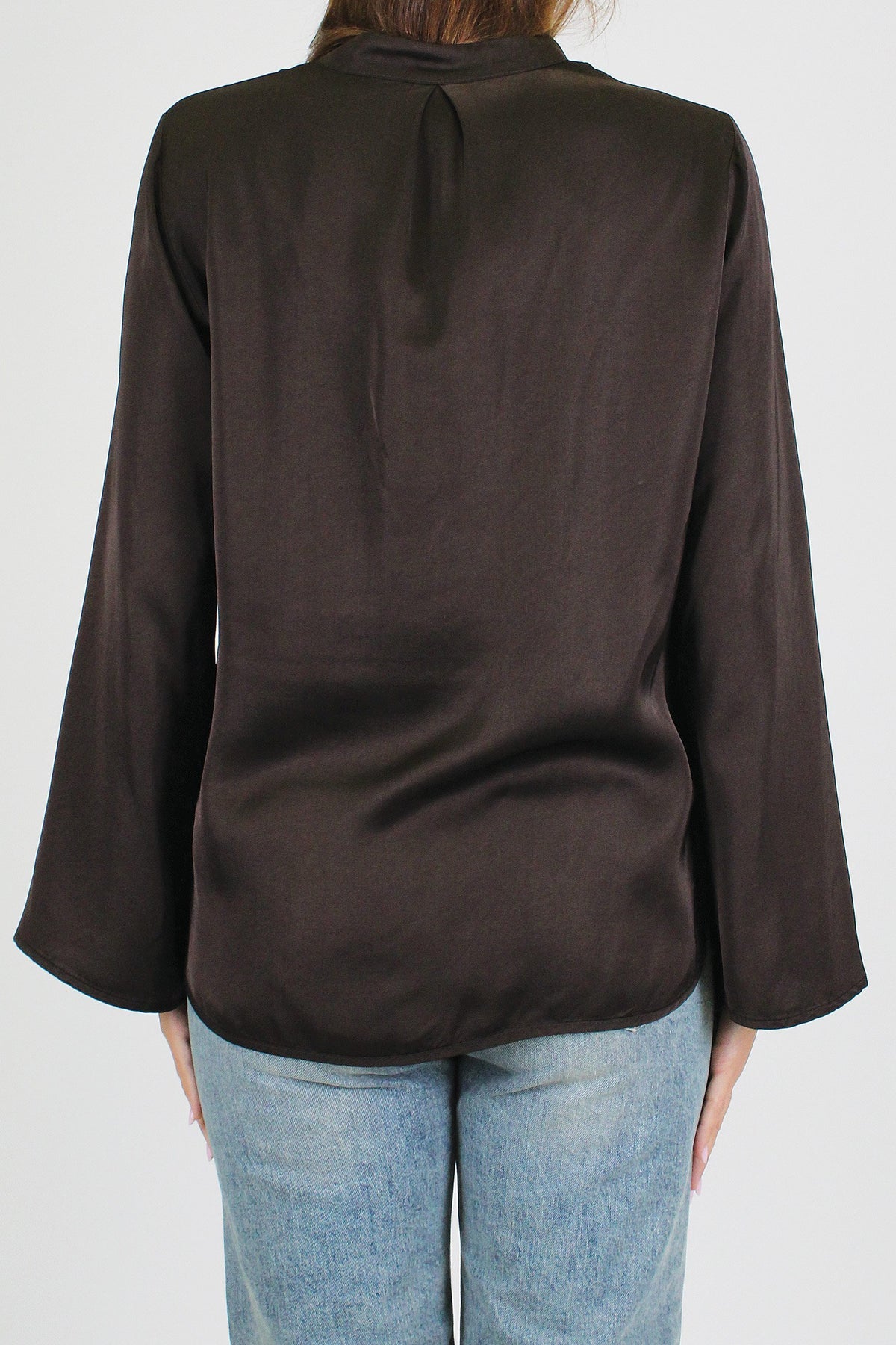 Tensione in - Blusa scollo a V in viscosa