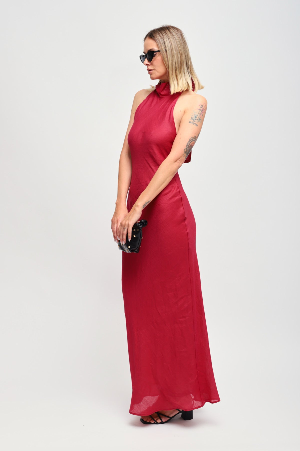 Maryley - Abito in lino scollato sulla schiena allacciato al collo