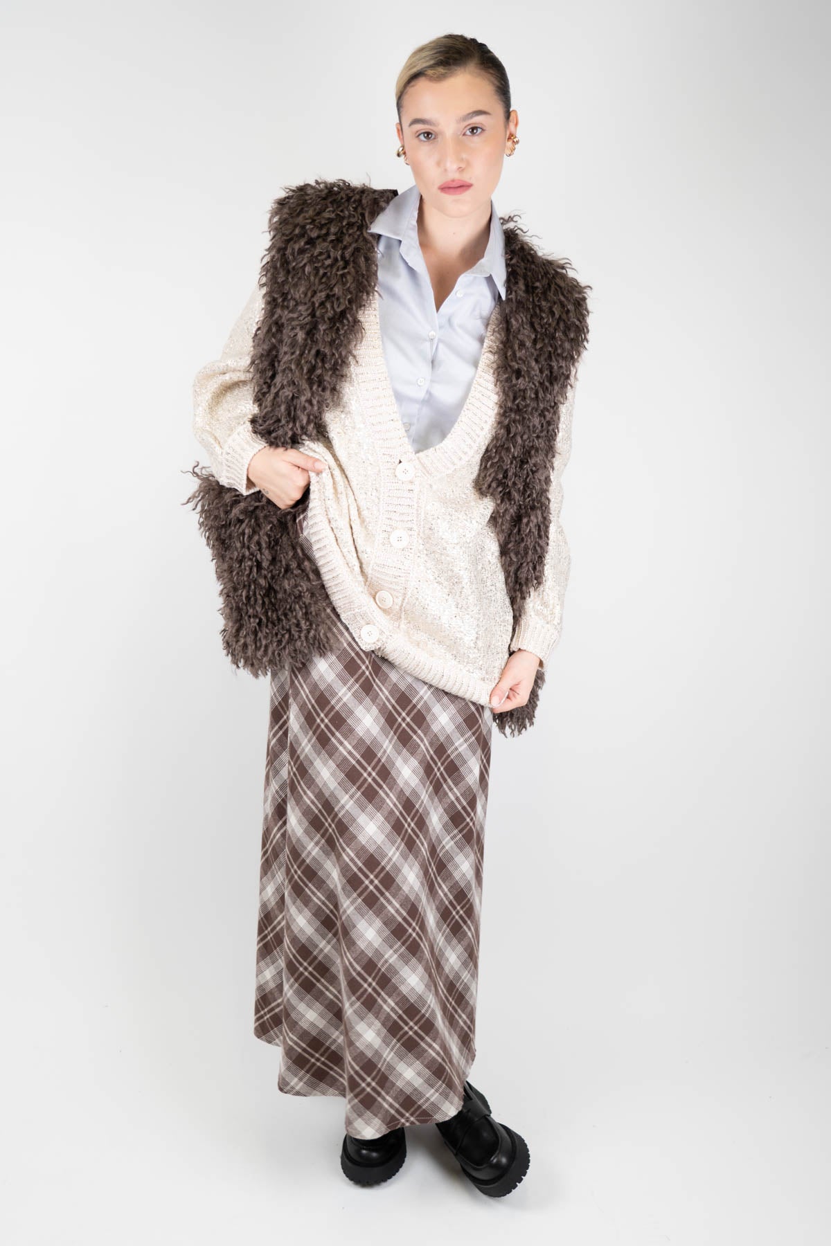 Tensione in - Maxi gilet in pelliccia con retro in ecopelle