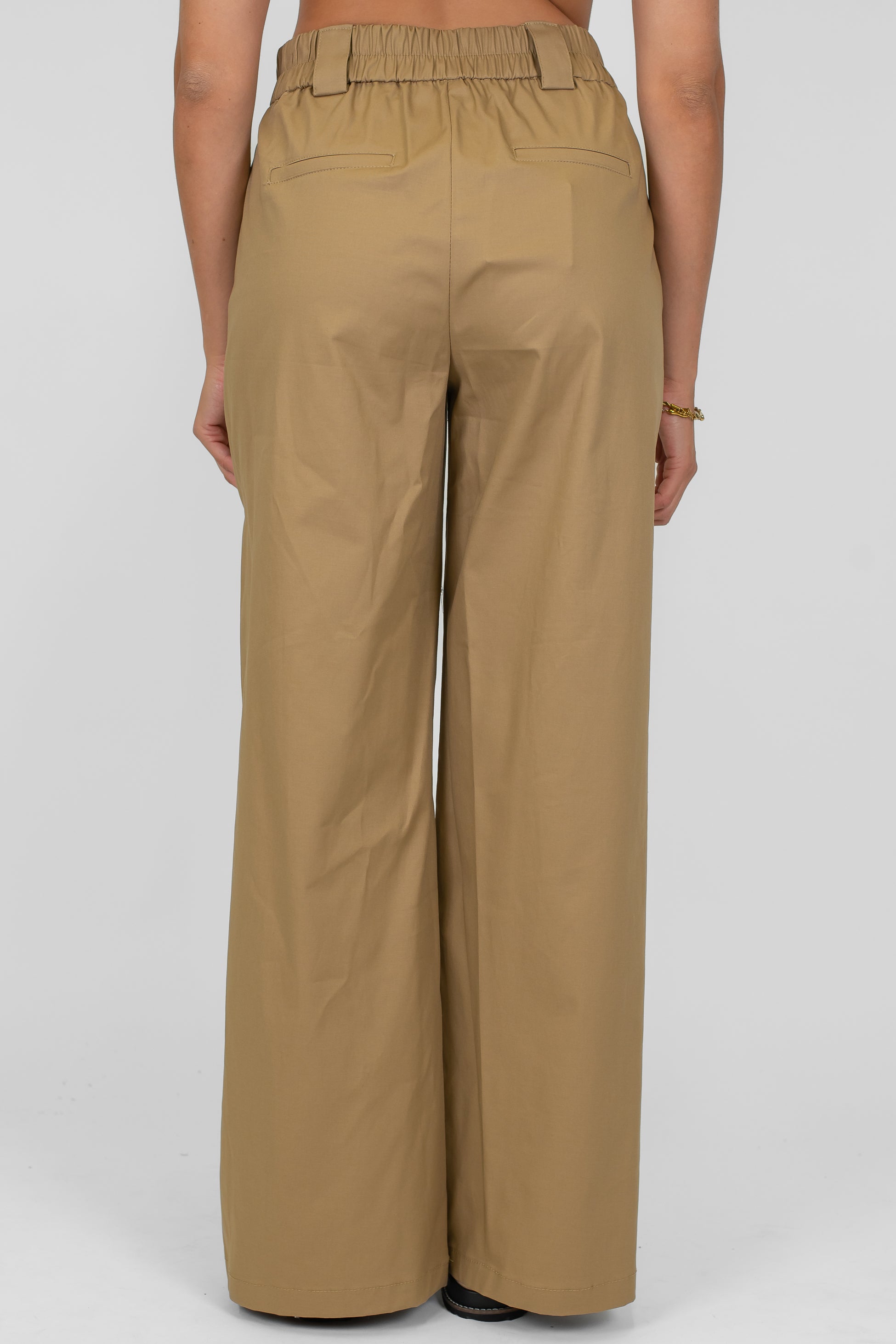 Tensione in - Coordinato in cotone tela paracadute con top a fascia e pantalone palazzo con elastico sul retro