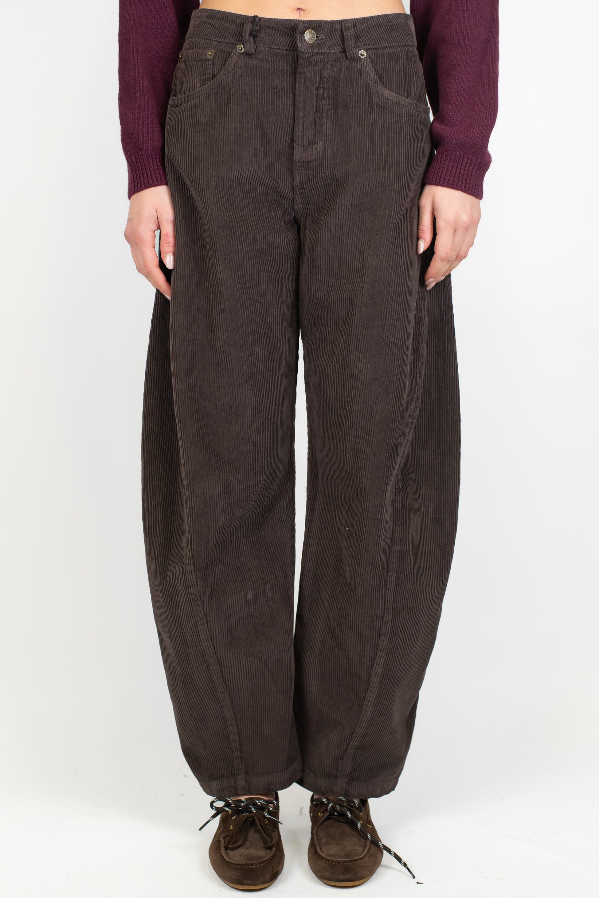 Tensione in - Pantalone balloon in velluto mille righe