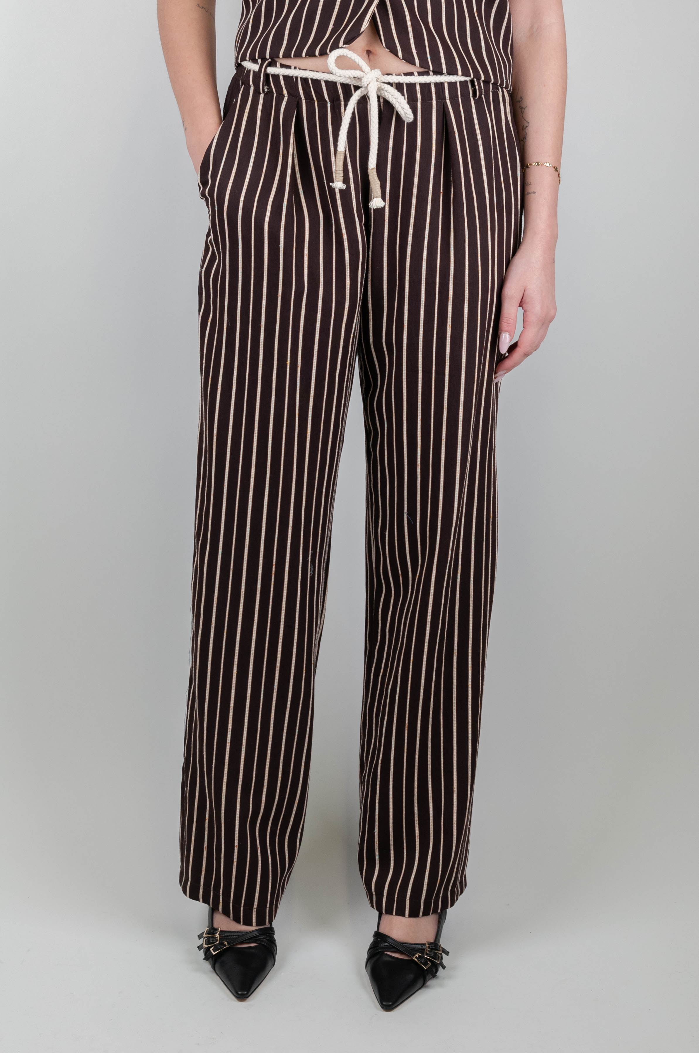 Motel - Pinstriped trousers with rope belt