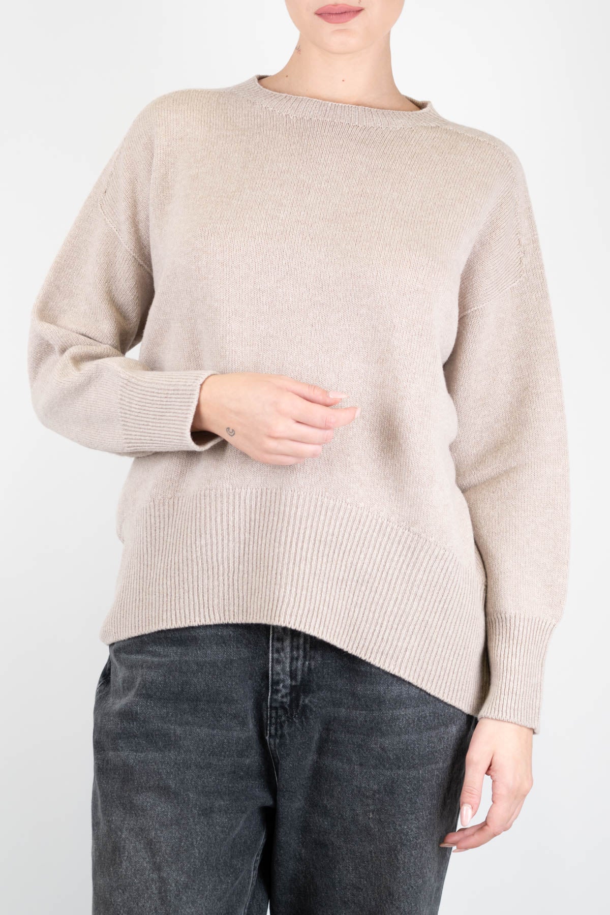 Tensione in - Maglia girocollo in misto cashmere con orlo stondato