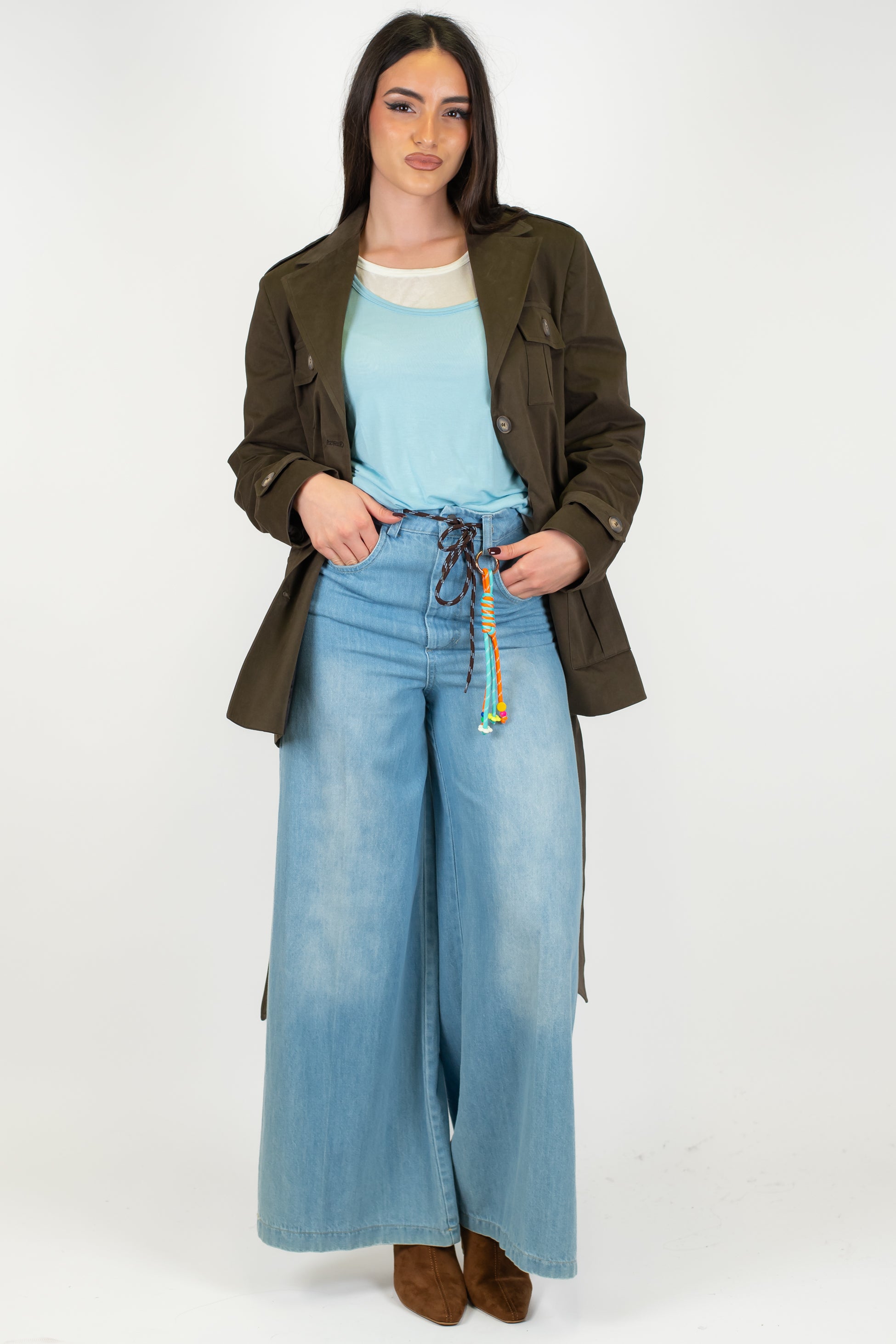 Motel - Jeans palazzo lavaggio chiaro con charm e coulisse in vita