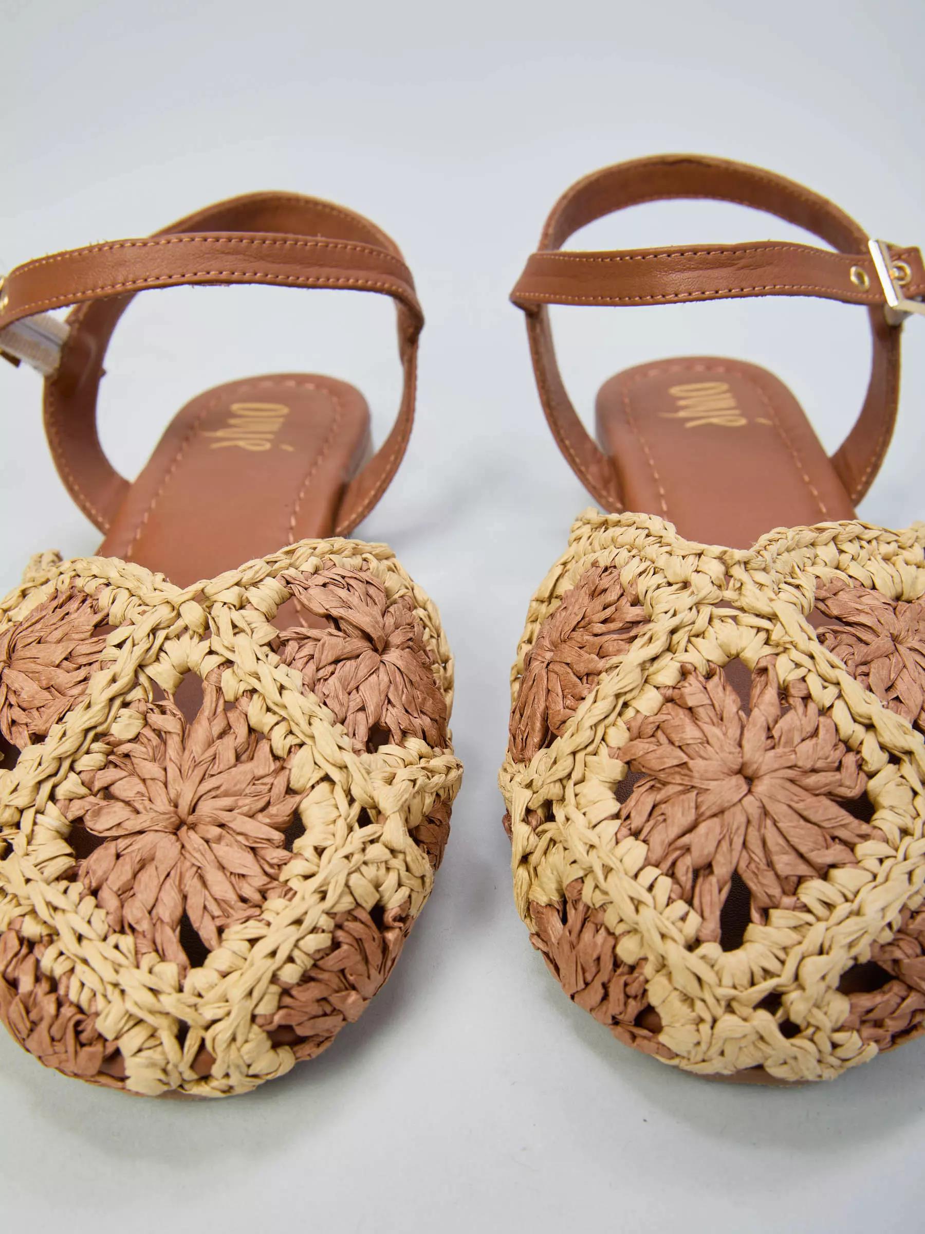 Ovyé - Slingback bassa in rafia con cinturino in pelle