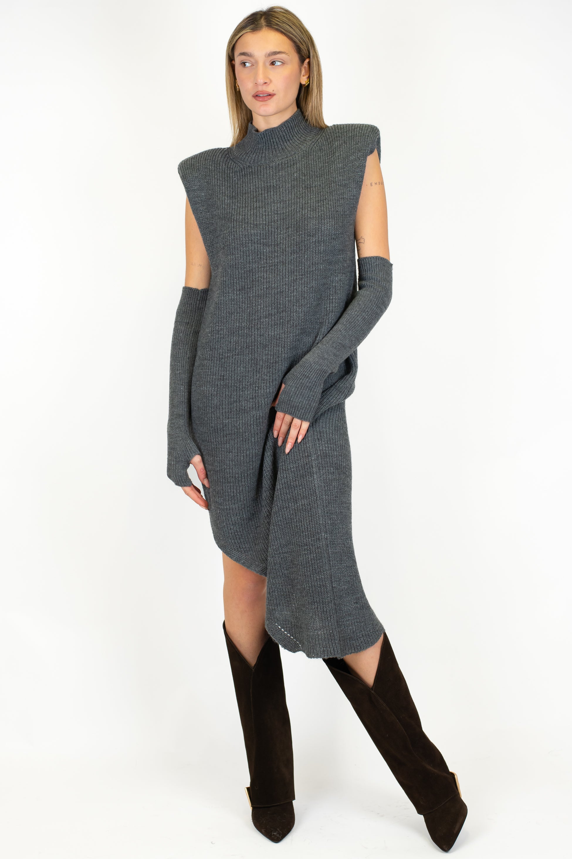 Dixie - Abito lungo asimmetrico a coste in misto lana con spalline e manicotti